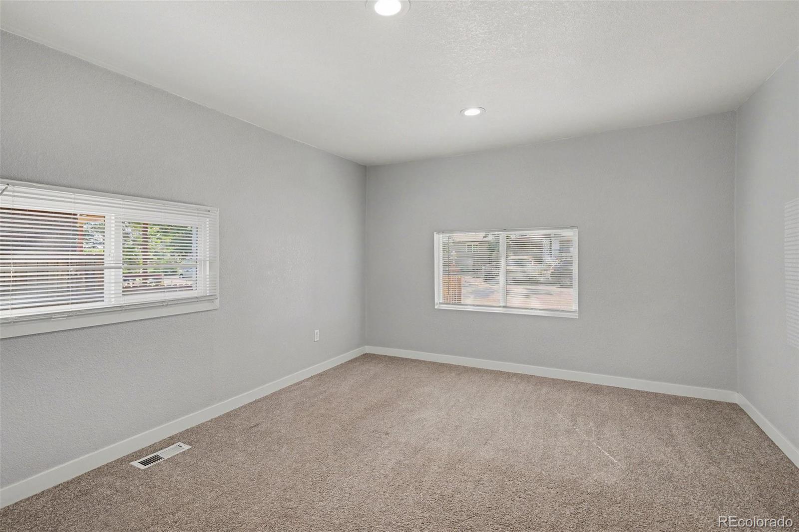MLS Image #10 for 5750  emerson street,denver, Colorado