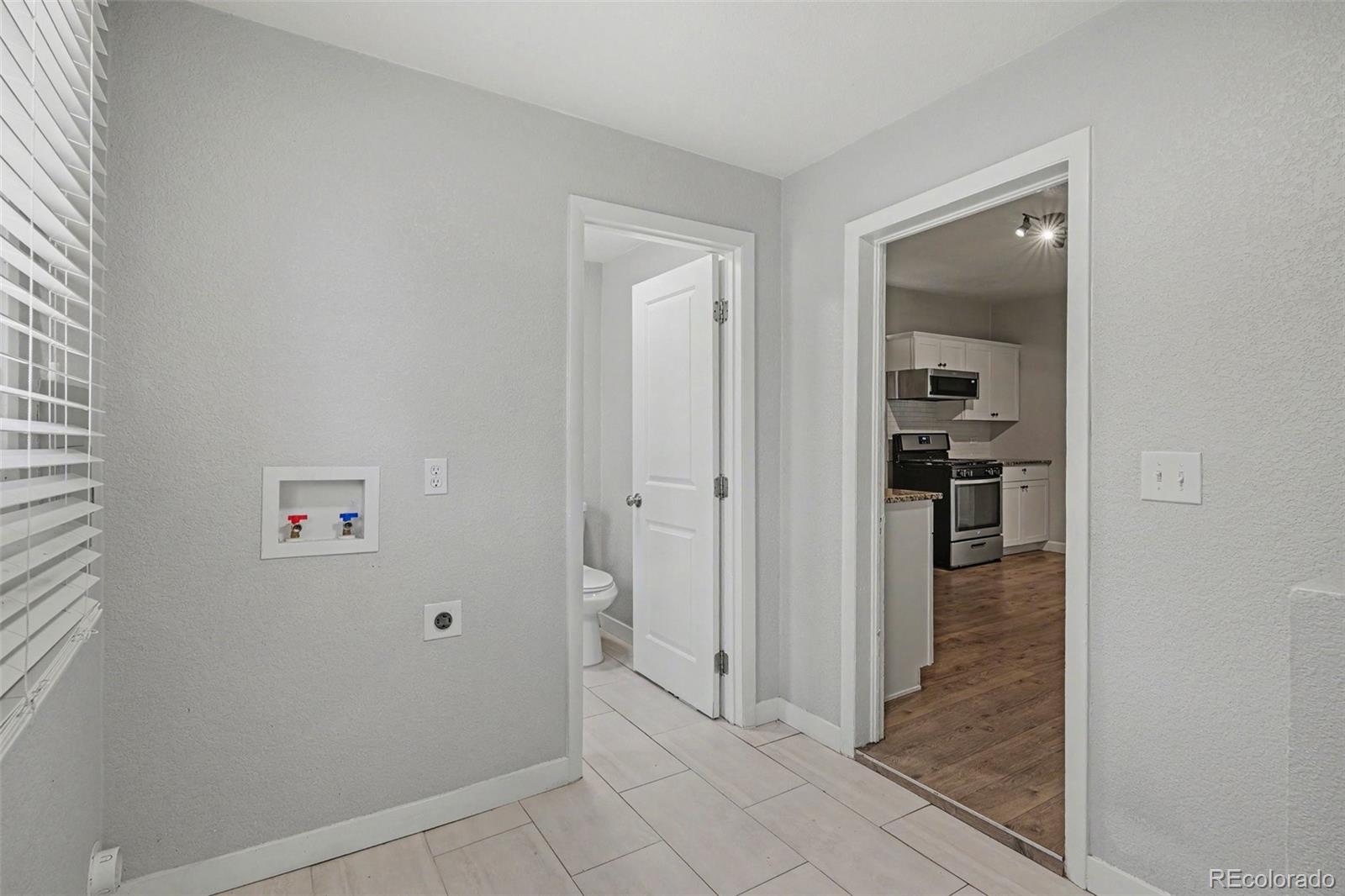 MLS Image #14 for 5750  emerson street,denver, Colorado