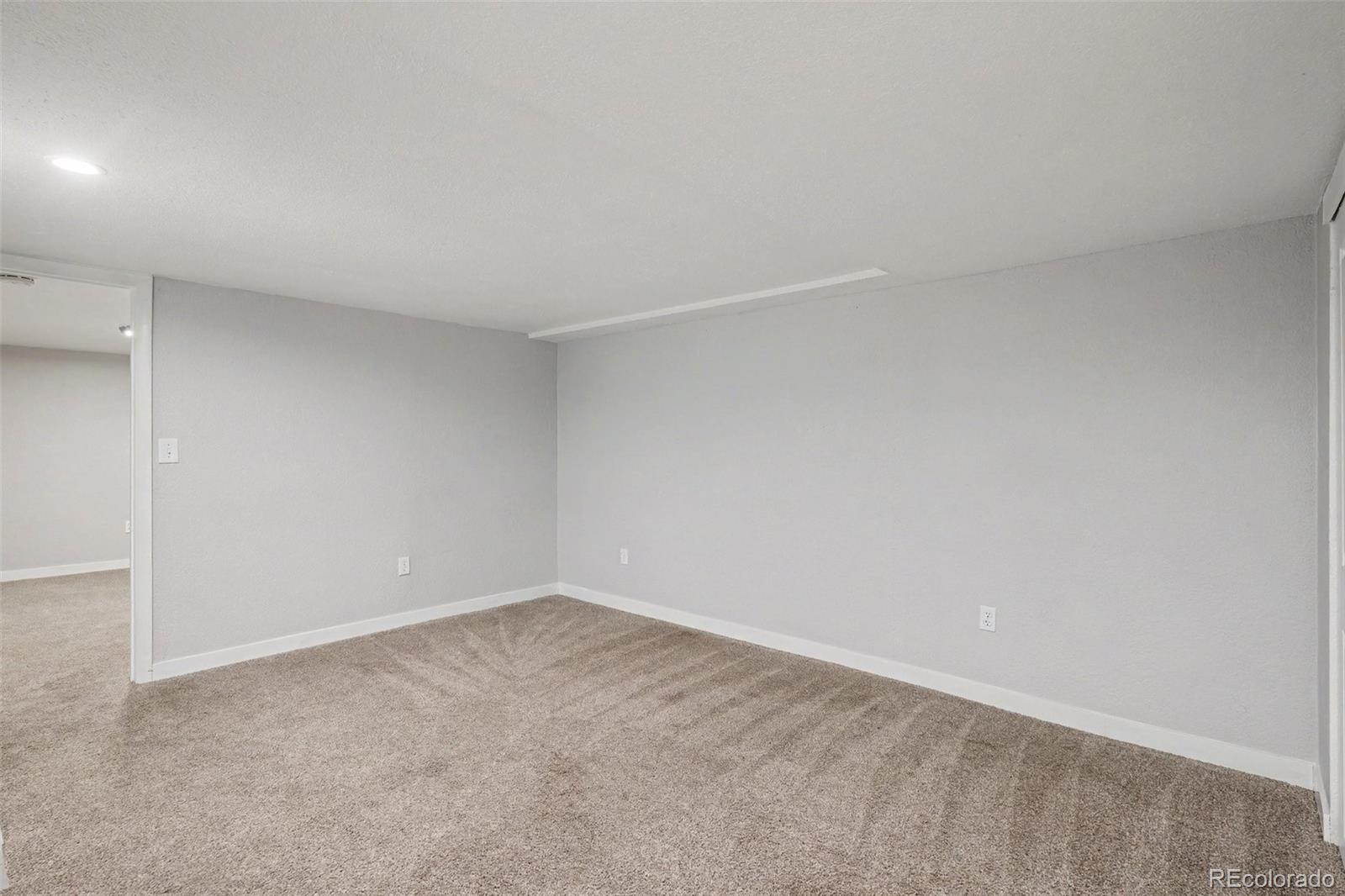 MLS Image #17 for 5750  emerson street,denver, Colorado