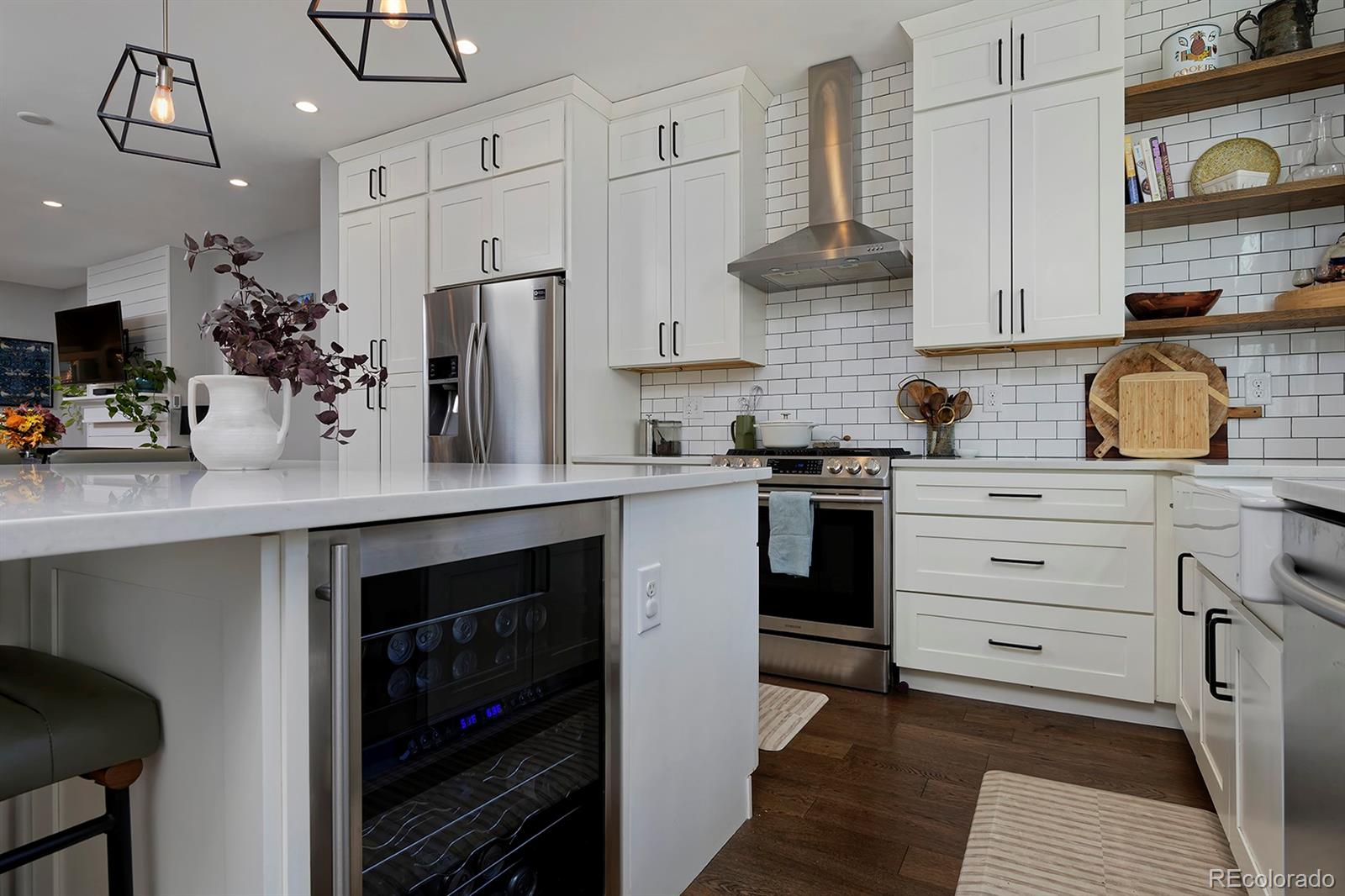 MLS Image #14 for 1371 n raleigh street,denver, Colorado