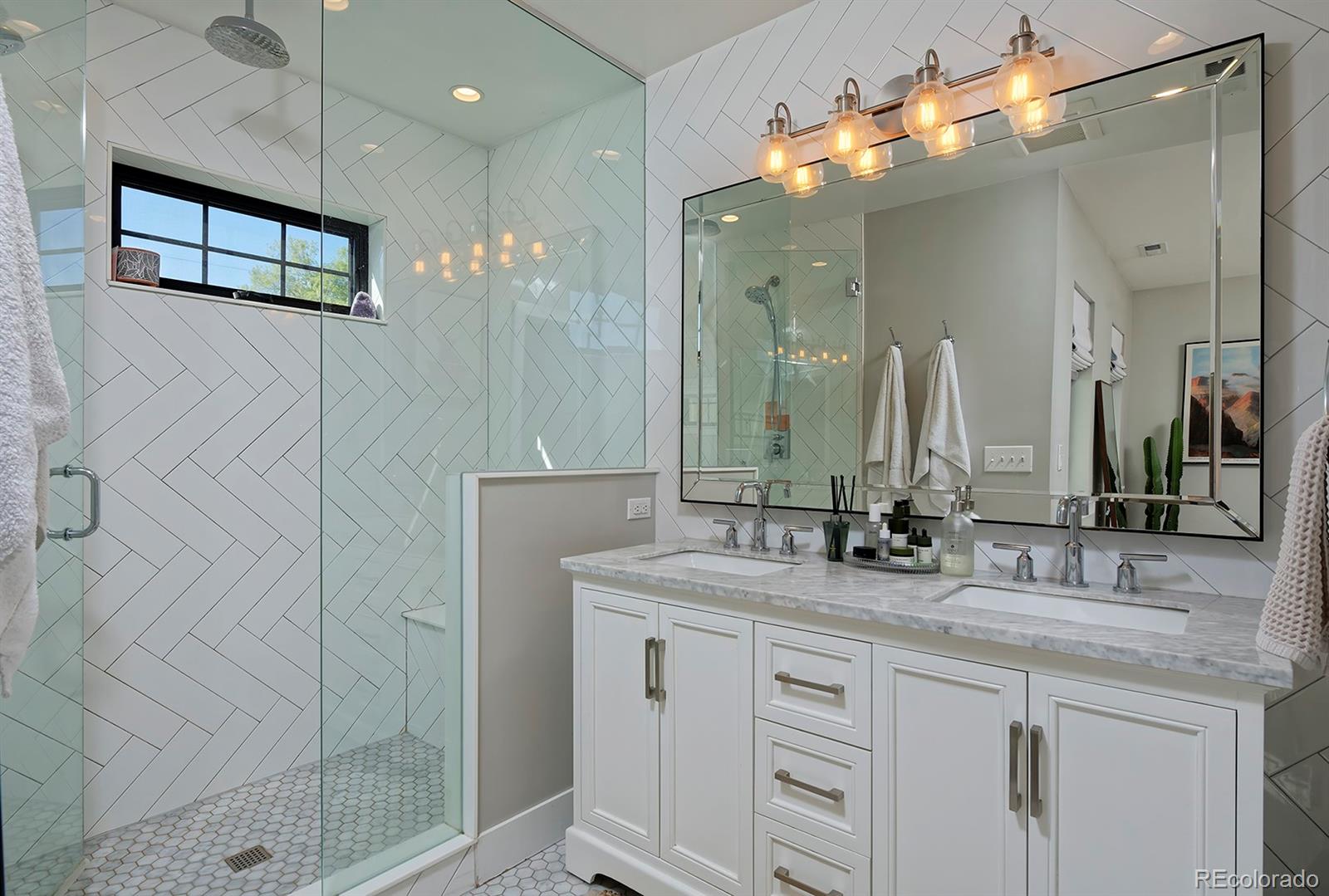 MLS Image #23 for 1371 n raleigh street,denver, Colorado