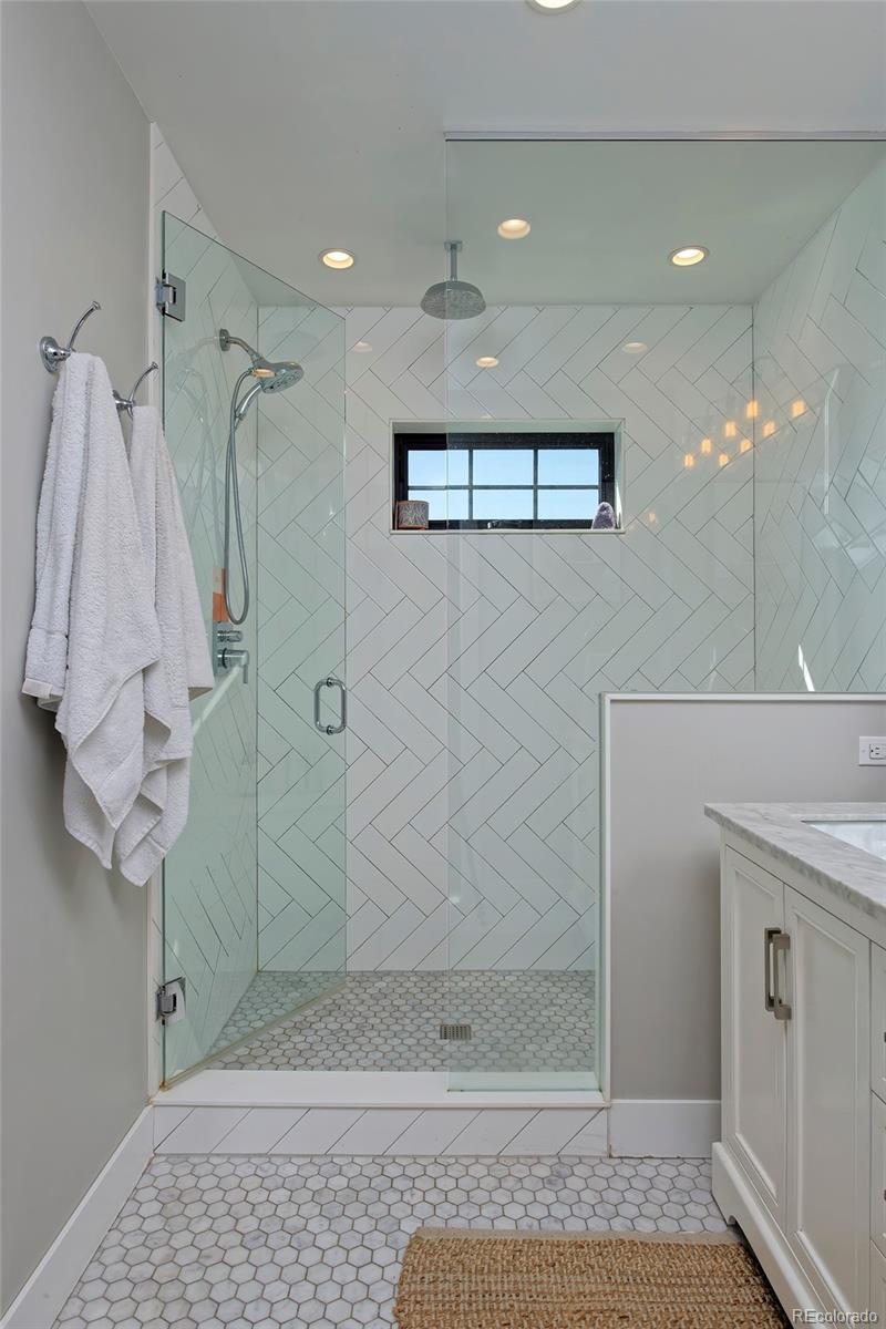 MLS Image #24 for 1371 n raleigh street,denver, Colorado