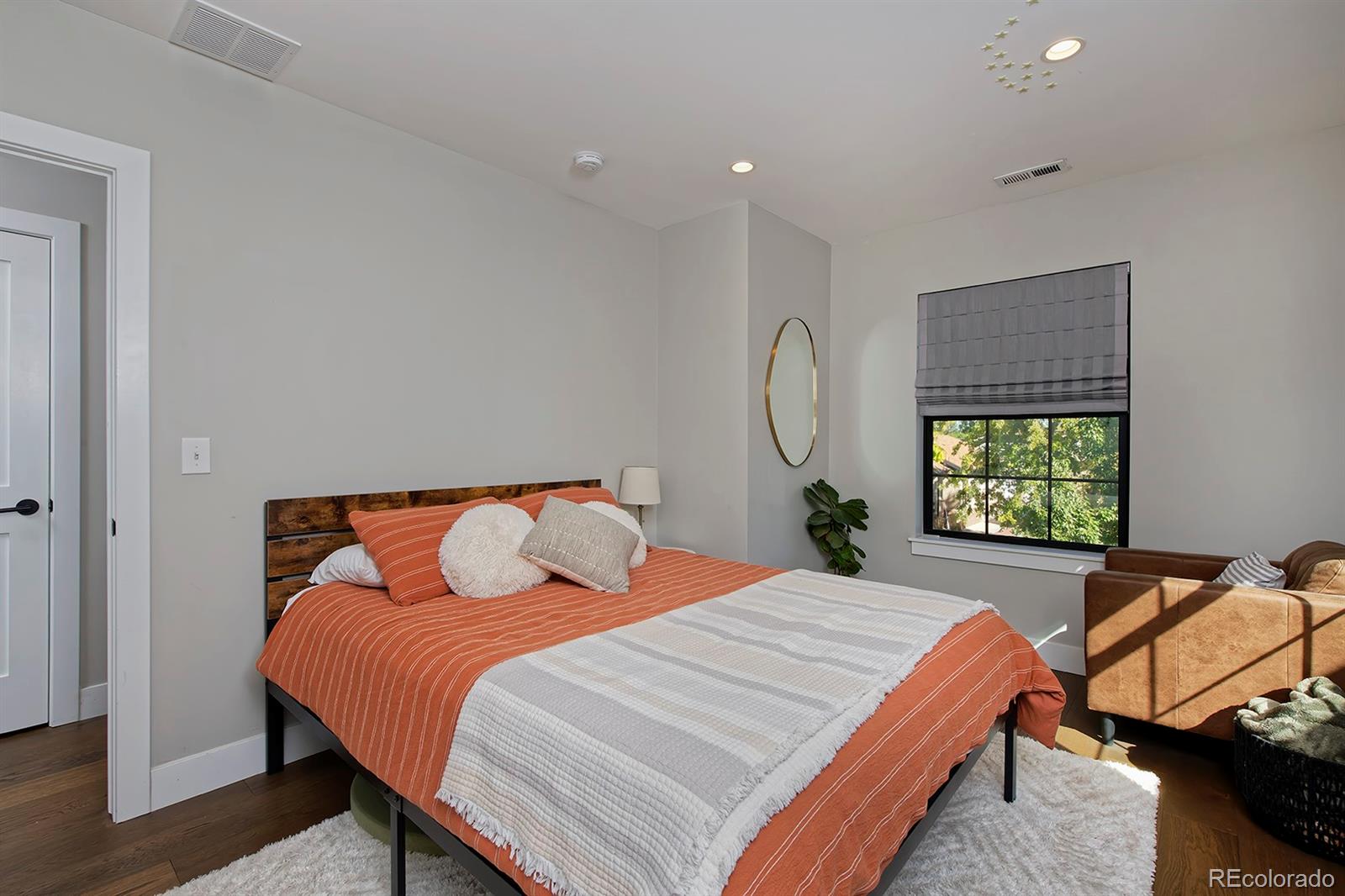 MLS Image #29 for 1371 n raleigh street,denver, Colorado