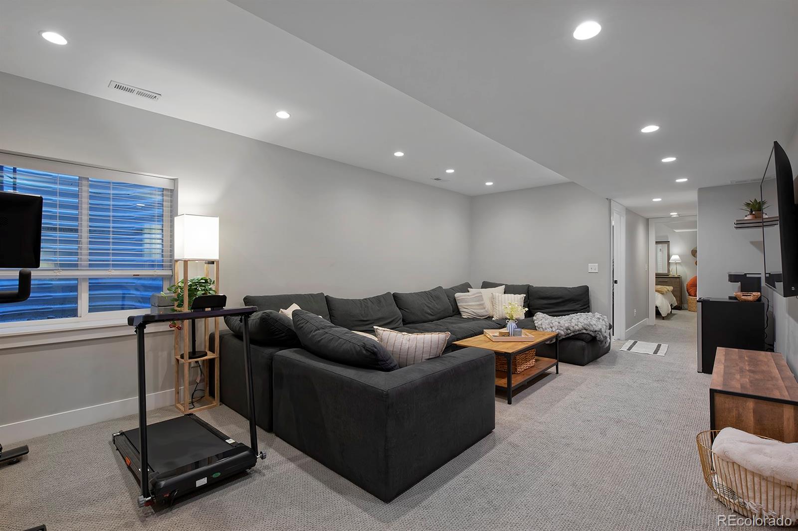 MLS Image #30 for 1371 n raleigh street,denver, Colorado