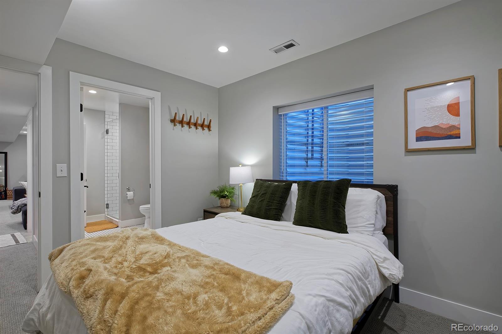 MLS Image #32 for 1371 n raleigh street,denver, Colorado