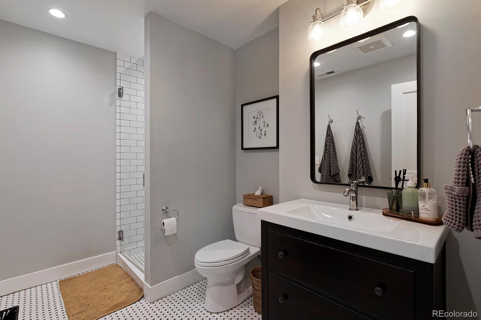 MLS Image #33 for 1371 n raleigh street,denver, Colorado