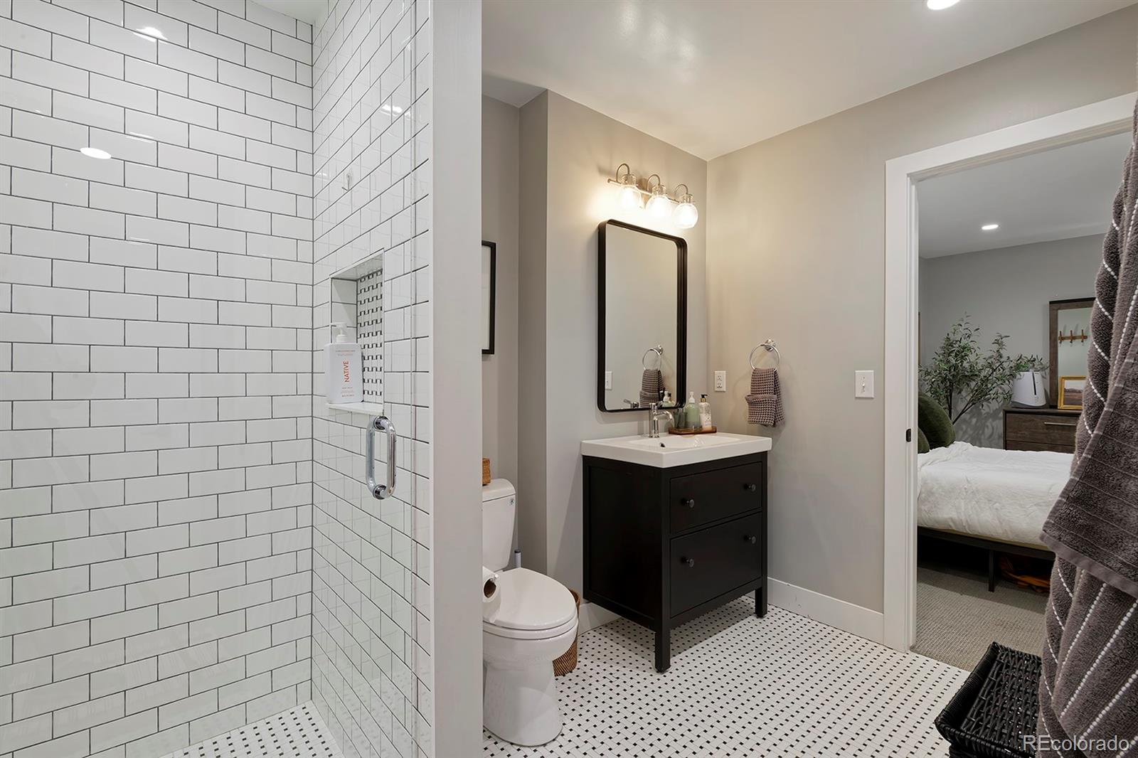 MLS Image #34 for 1371 n raleigh street,denver, Colorado