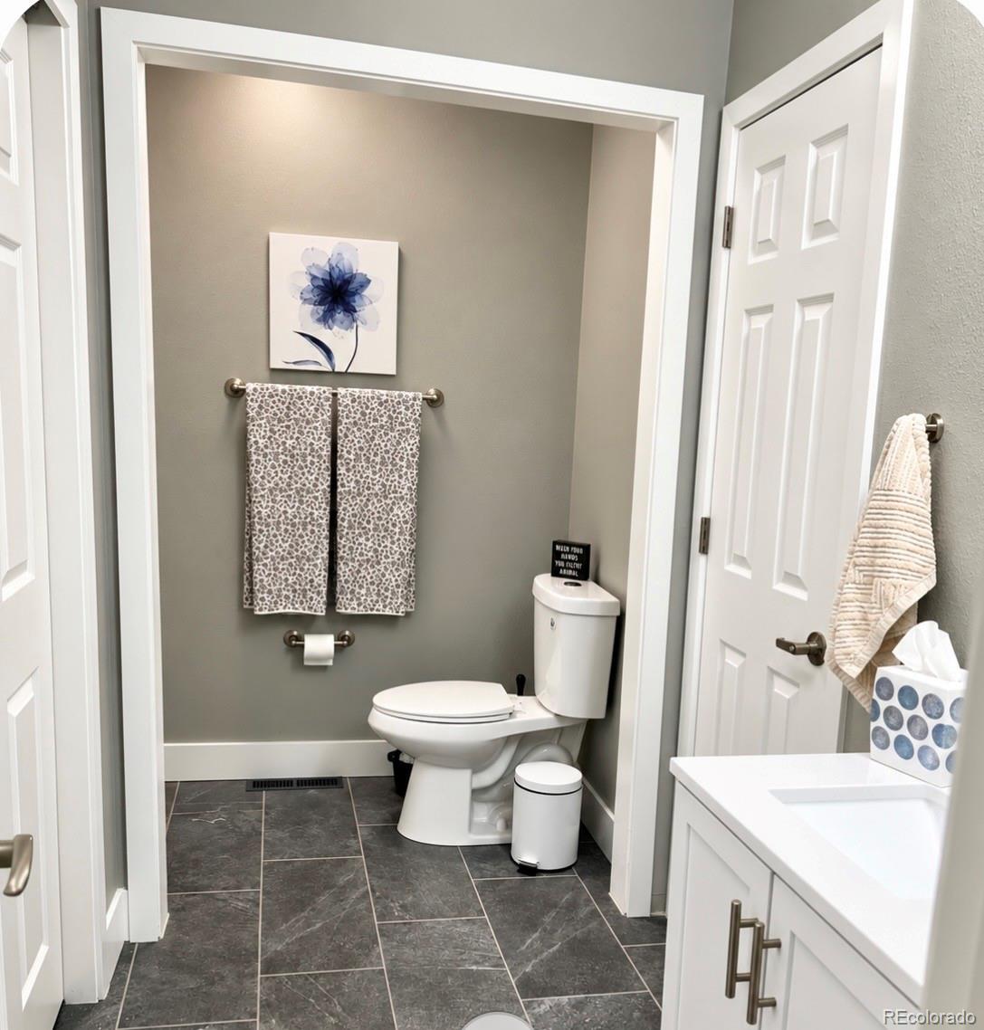 MLS Image #12 for 8062 e phillips circle,centennial, Colorado