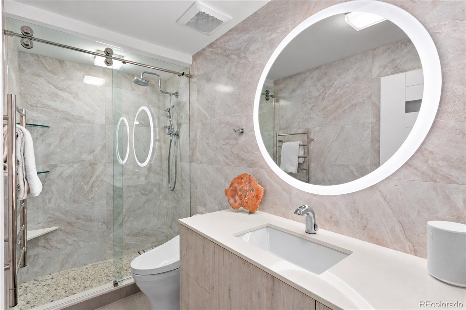 MLS Image #22 for 460 s marion parkway 553,denver, Colorado