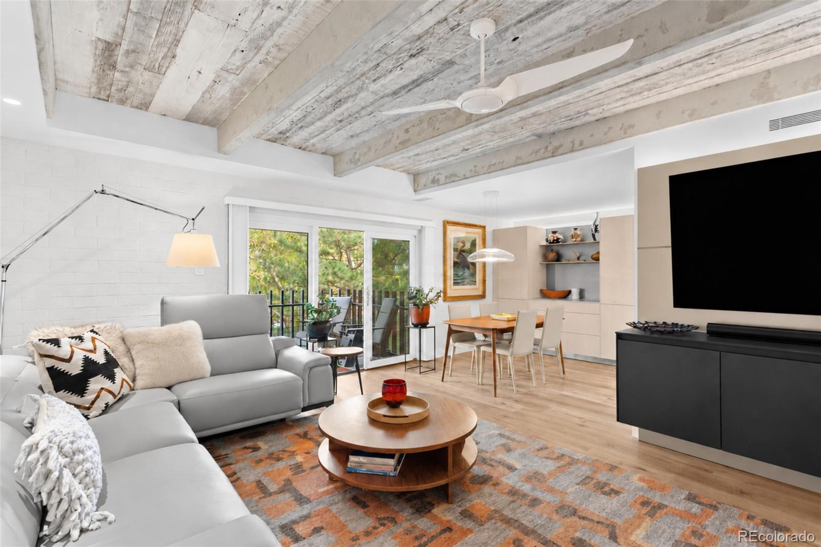 MLS Image #5 for 460 s marion parkway 553,denver, Colorado