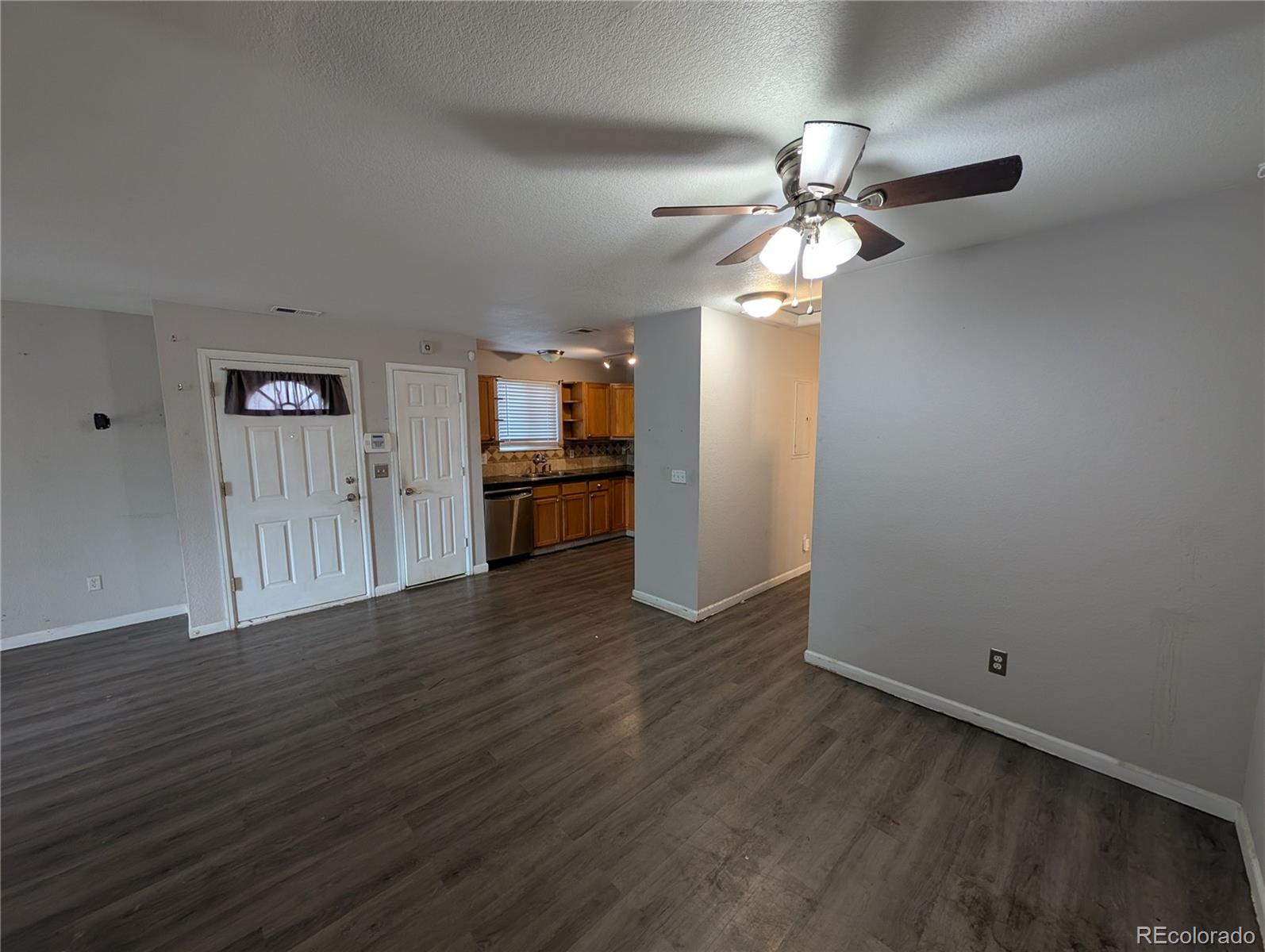 MLS Image #10 for 3230 s decatur street,sheridan, Colorado