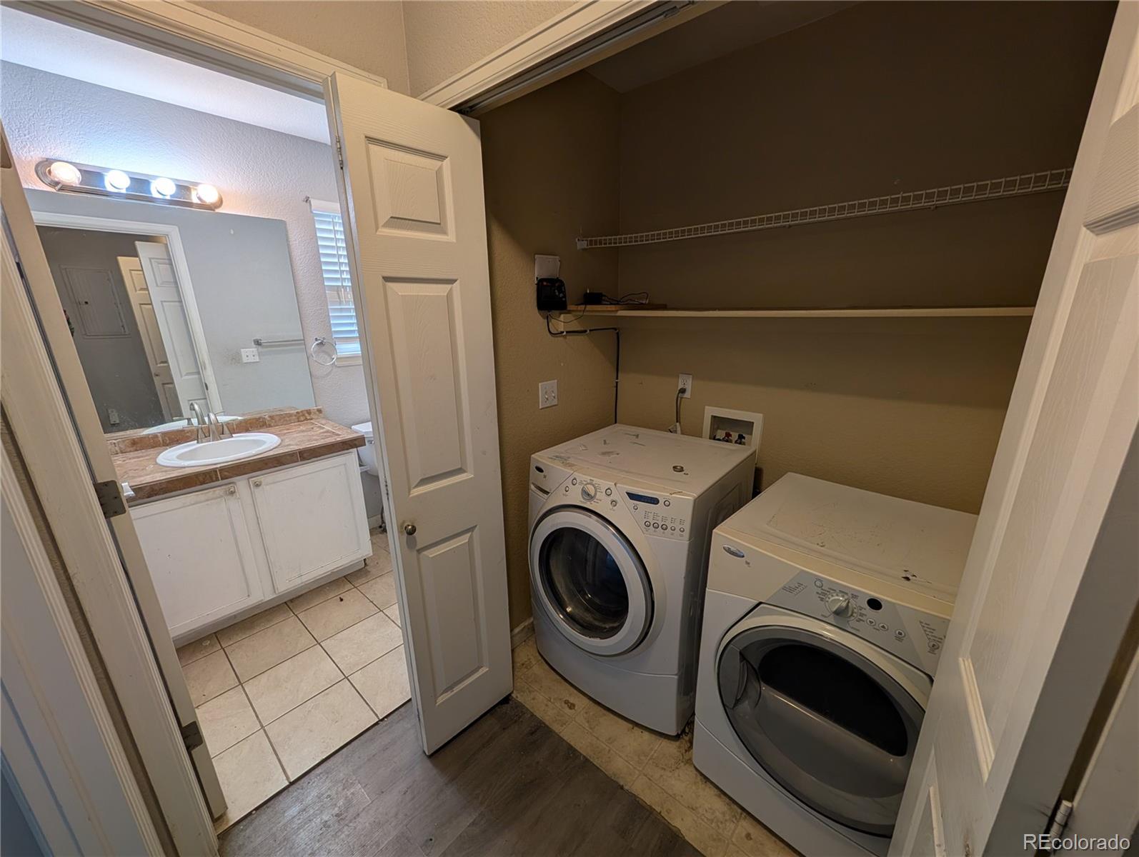 MLS Image #14 for 3230 s decatur street,sheridan, Colorado