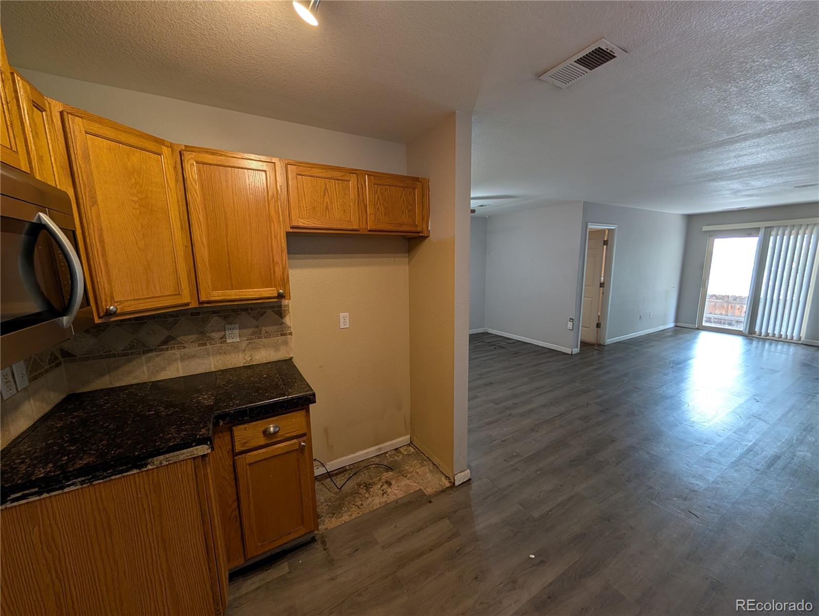MLS Image #7 for 3230 s decatur street,sheridan, Colorado