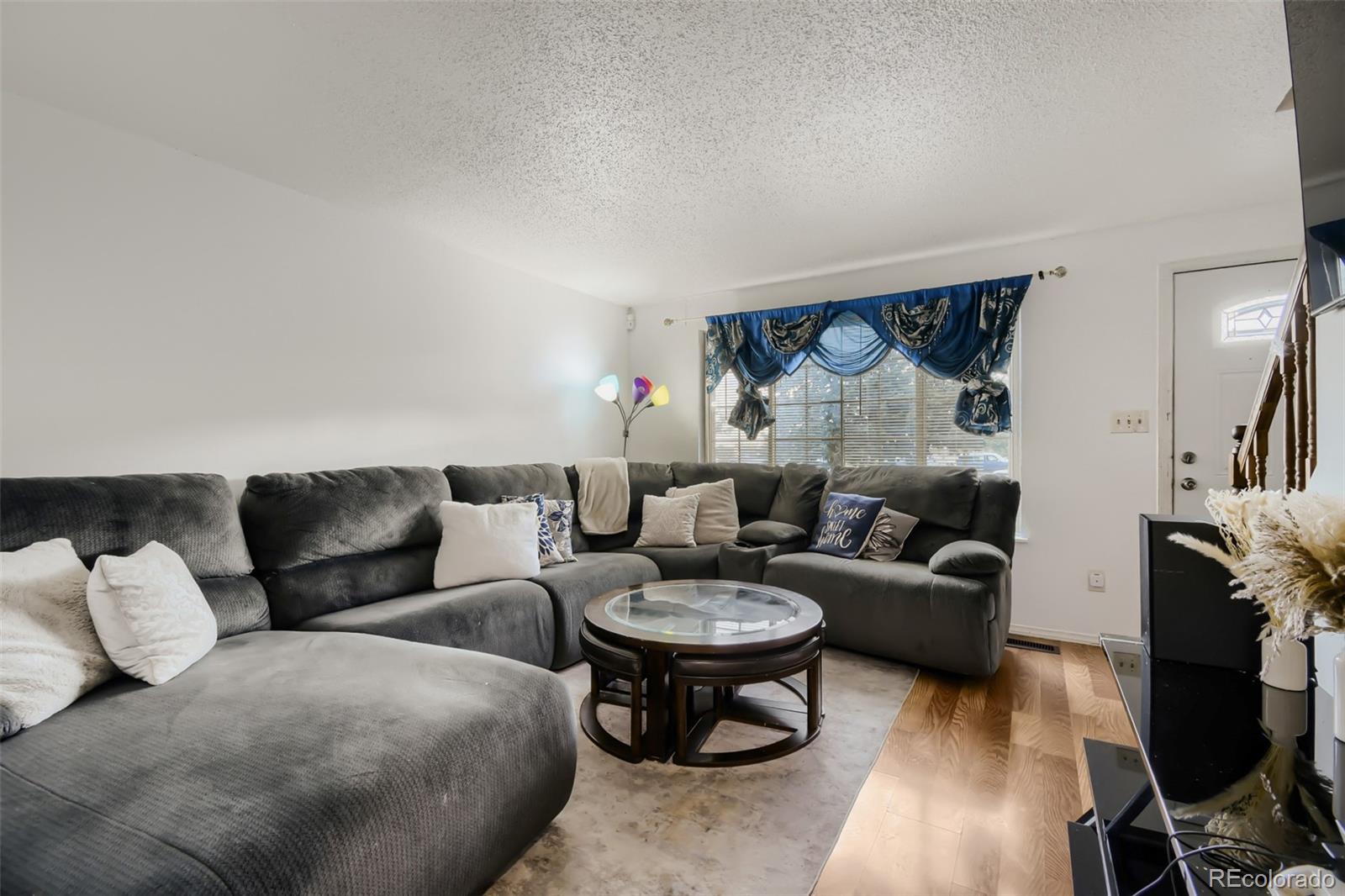 MLS Image #2 for 1751  norfolk street b,aurora, Colorado