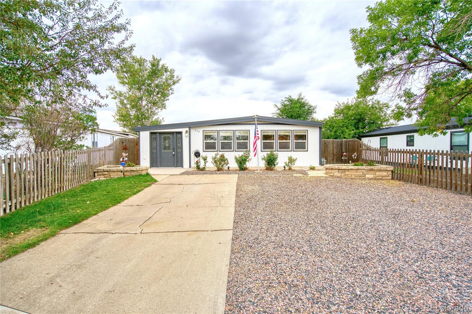 MLS Image #3 for 217  glen ayre street,dacono, Colorado