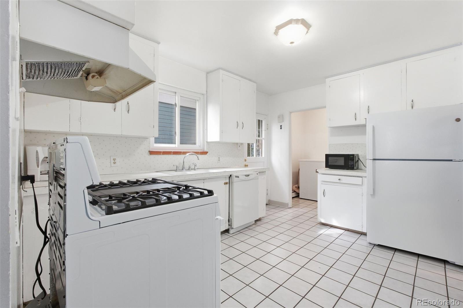 MLS Image #3 for 4433  perry street,denver, Colorado