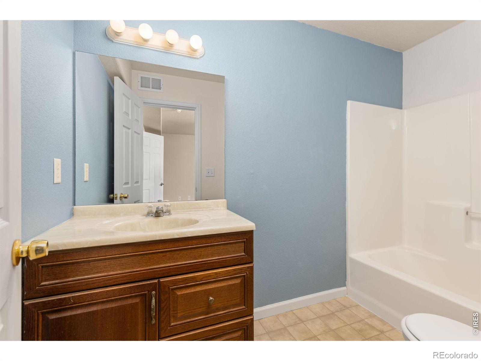 MLS Image #15 for 2825 w e street,greeley, Colorado