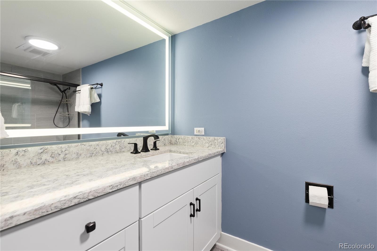 MLS Image #10 for 1260  york street 208,denver, Colorado
