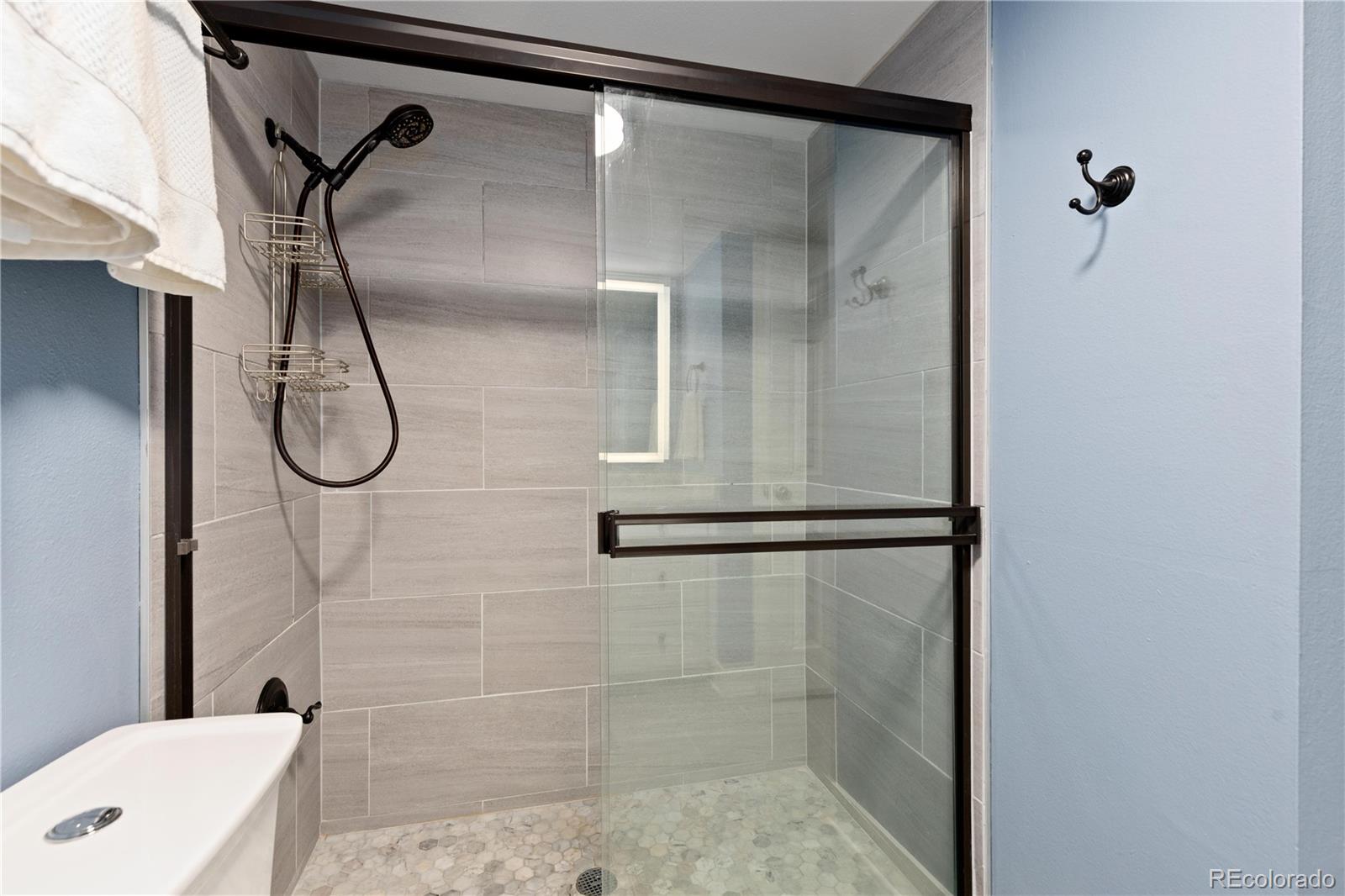 MLS Image #11 for 1260  york street 208,denver, Colorado
