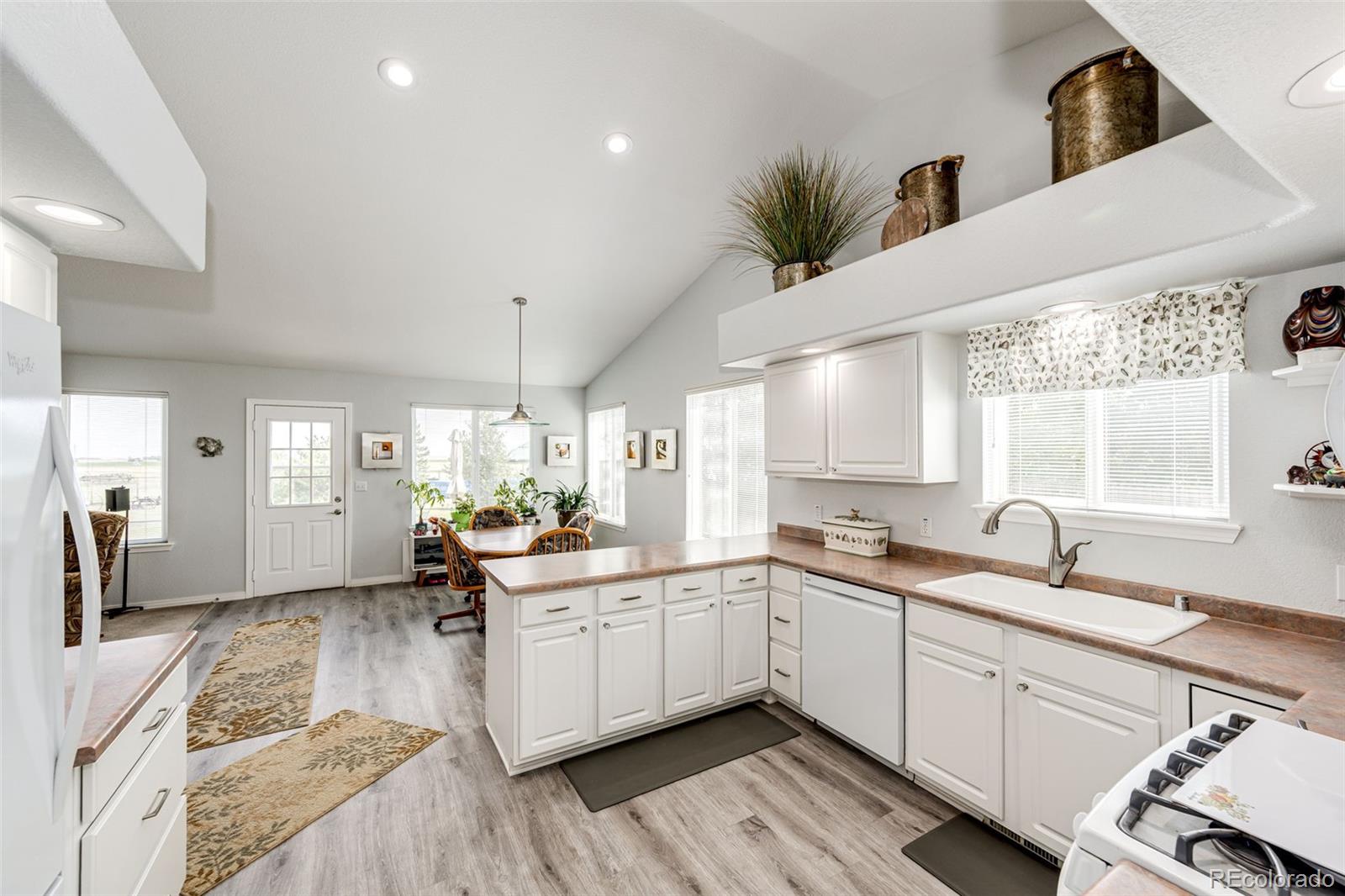 MLS Image #9 for 57469 e 42nd court,strasburg, Colorado