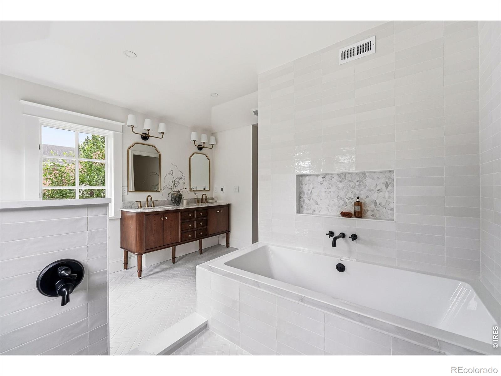 MLS Image #24 for 680  albion street,denver, Colorado