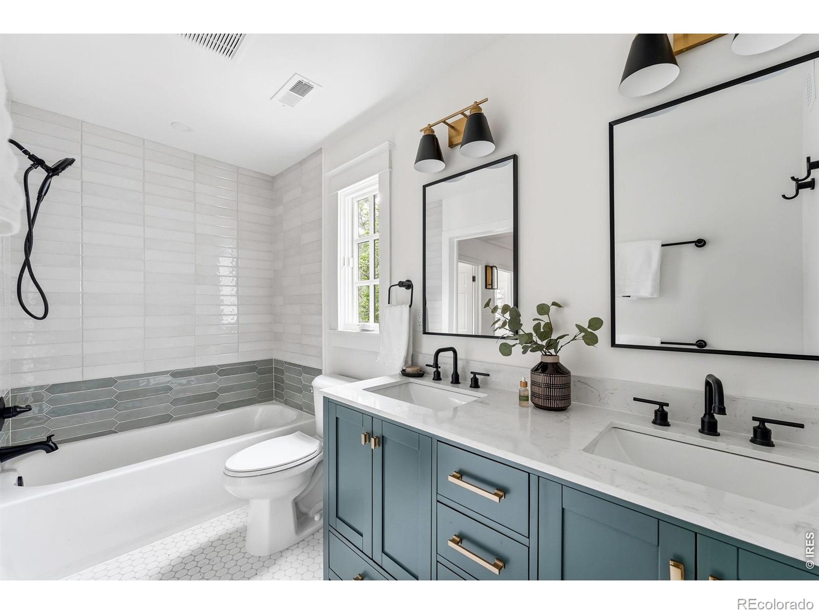 MLS Image #30 for 680  albion street,denver, Colorado
