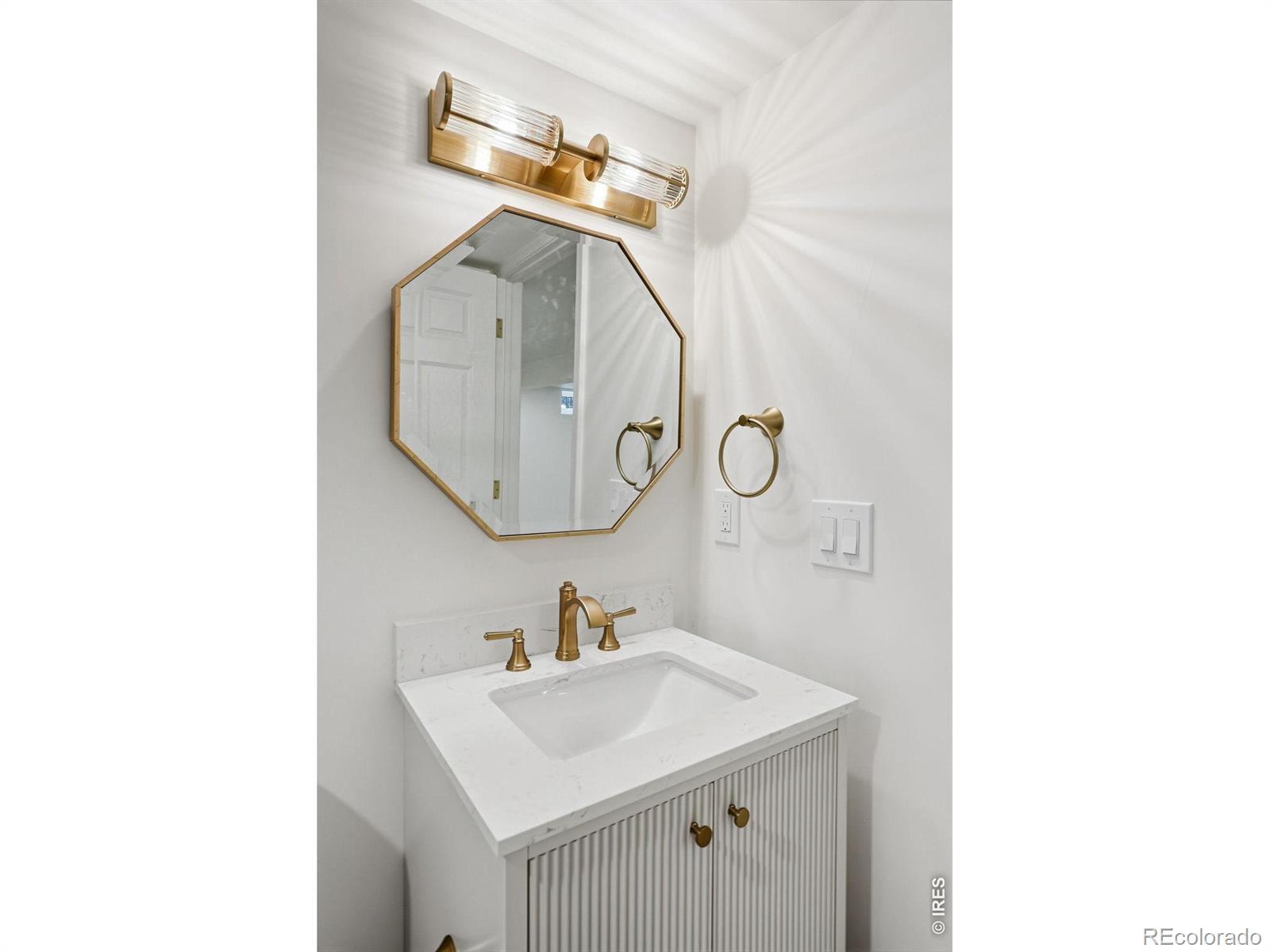 MLS Image #34 for 680  albion street,denver, Colorado