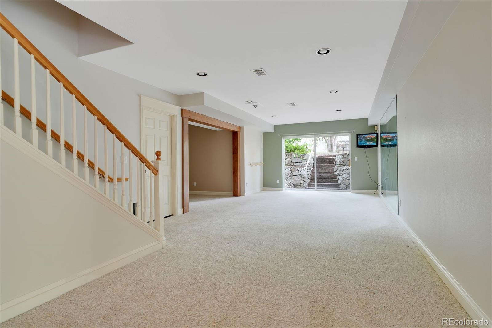 MLS Image #32 for 8351 e iowa drive,denver, Colorado