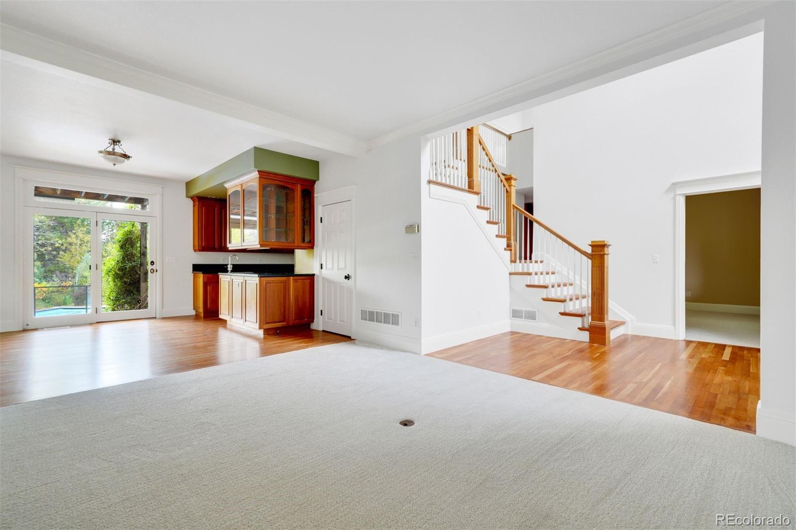 MLS Image #6 for 8351 e iowa drive,denver, Colorado