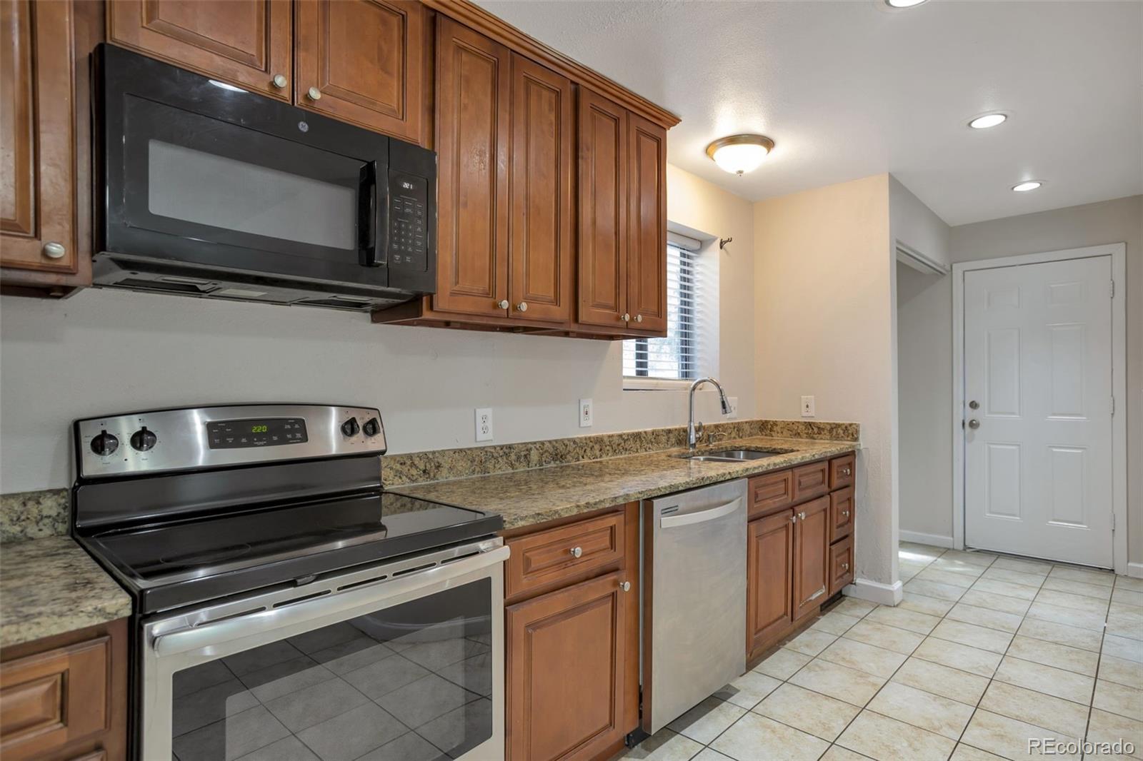 MLS Image #6 for 1116  moline street,aurora, Colorado
