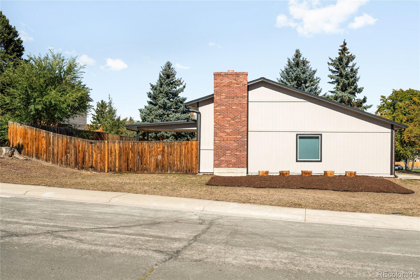 MLS Image #3 for 8261 w pomona drive,arvada, Colorado