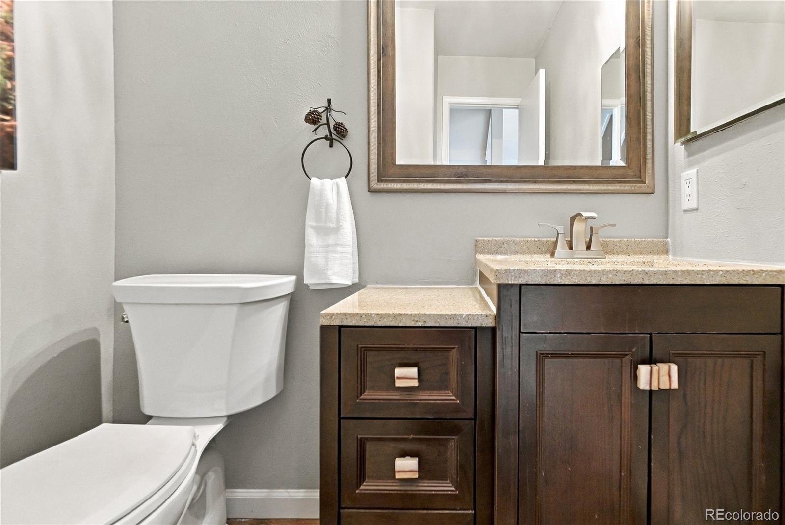 MLS Image #16 for 1050 s monaco street parkway,denver, Colorado