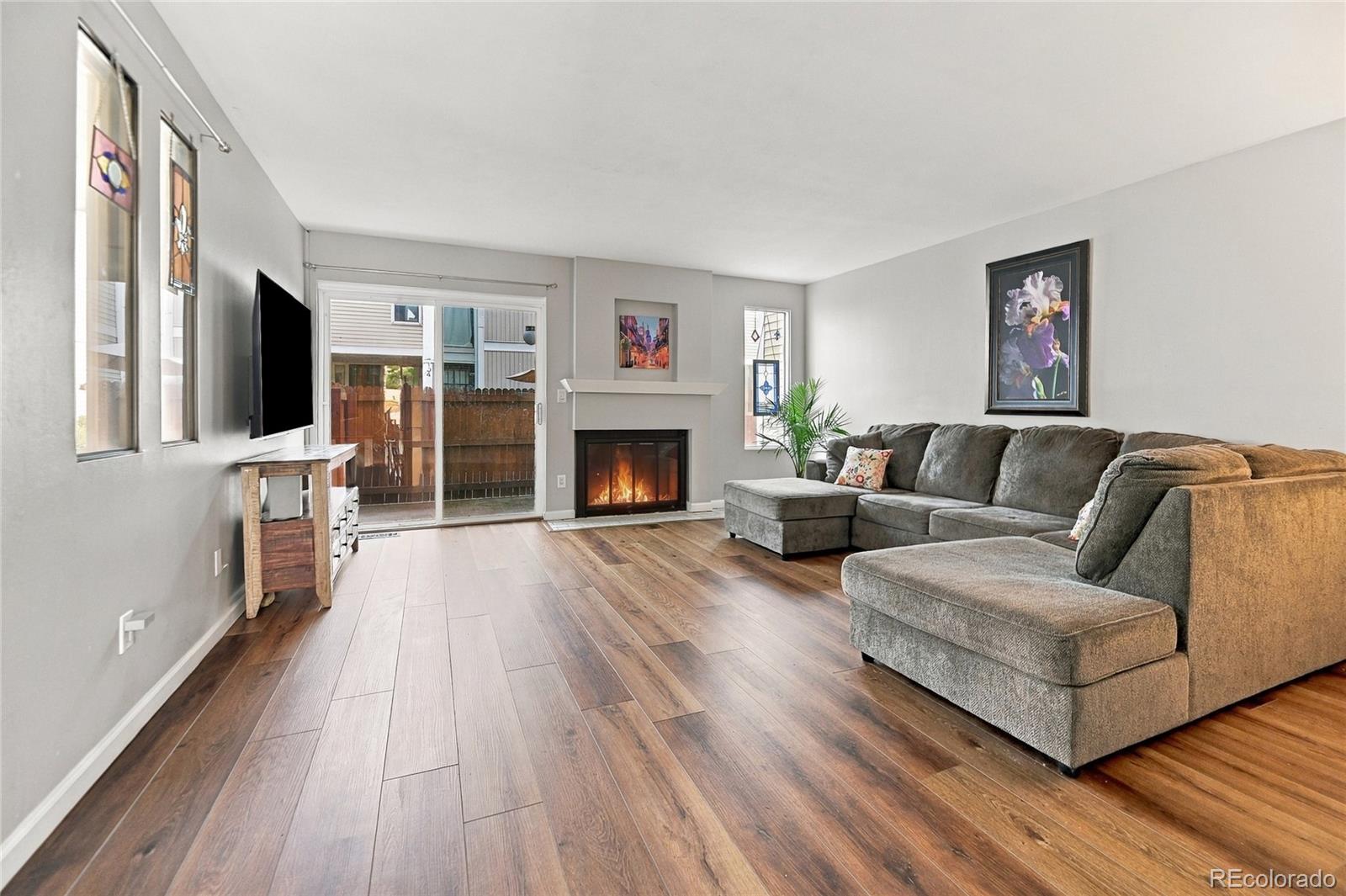 MLS Image #2 for 1050 s monaco street parkway,denver, Colorado