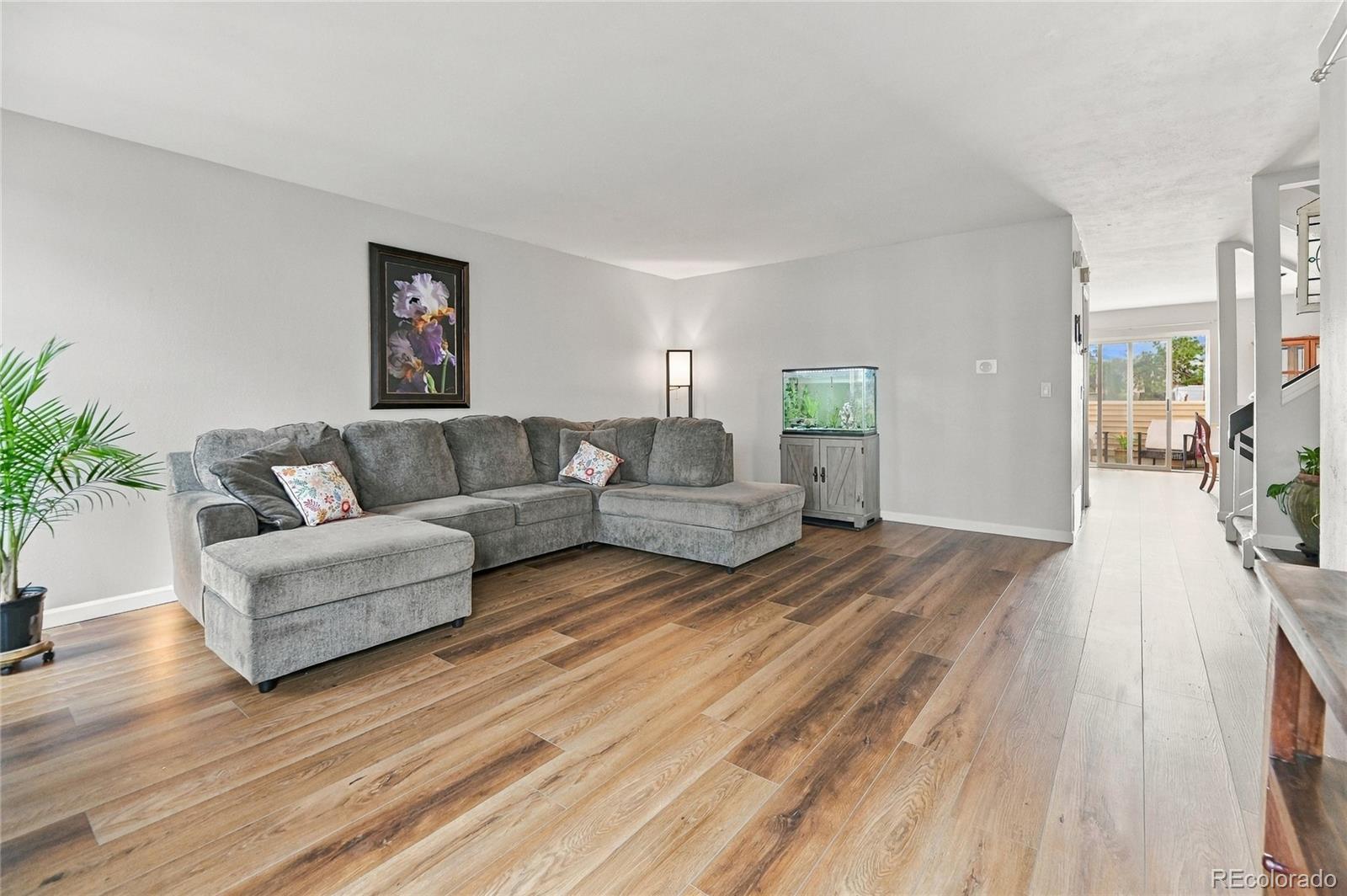 MLS Image #4 for 1050 s monaco street parkway,denver, Colorado