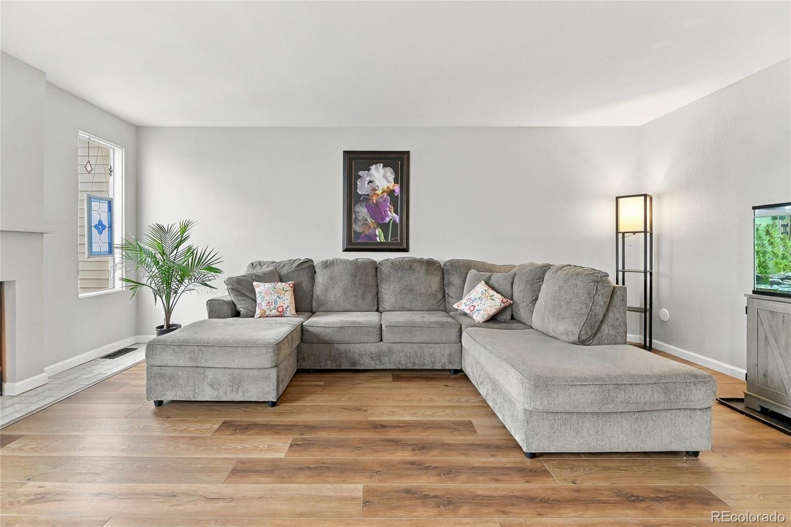 MLS Image #5 for 1050 s monaco street parkway,denver, Colorado