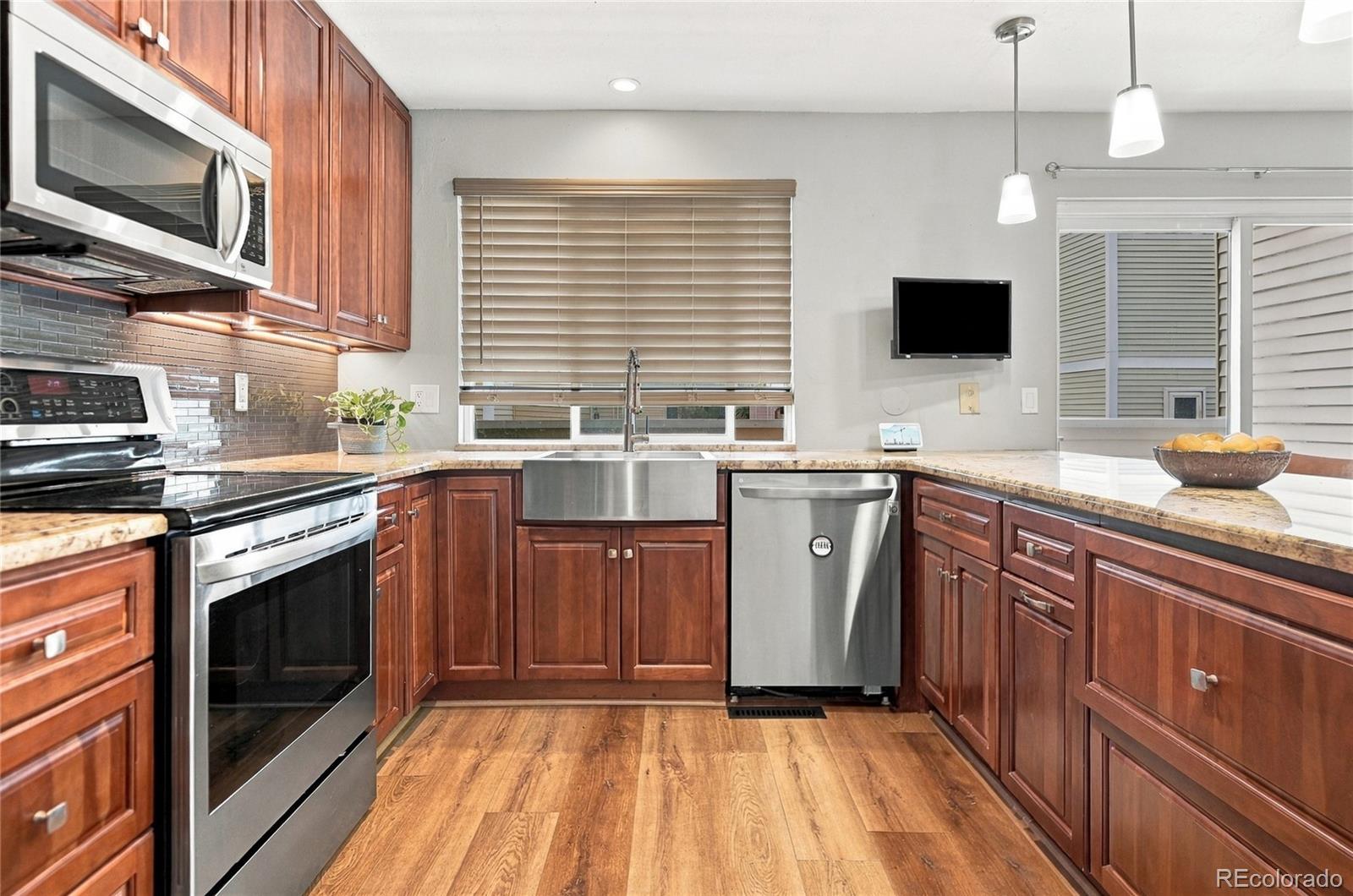 MLS Image #9 for 1050 s monaco street parkway,denver, Colorado