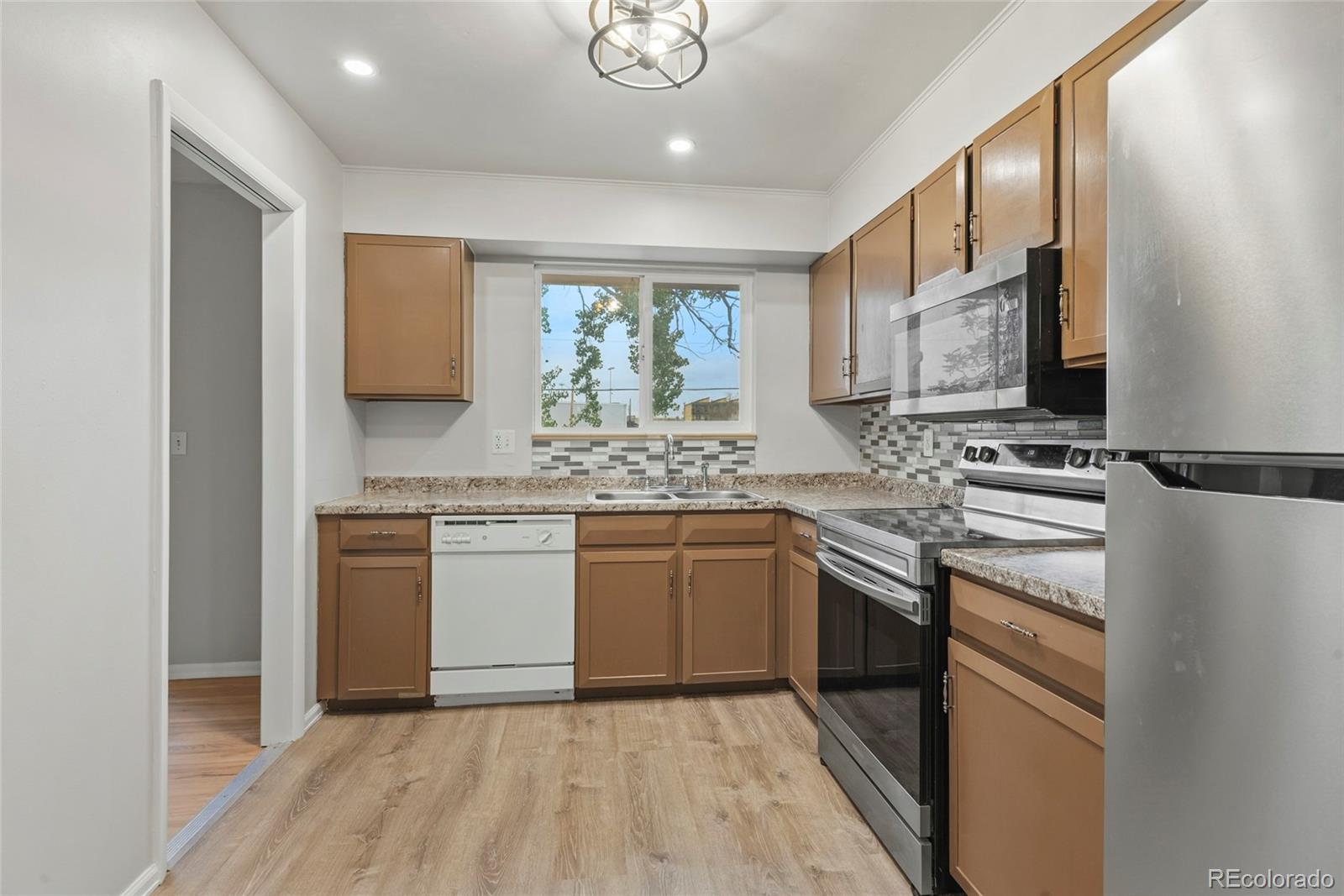 MLS Image #4 for 15373 e 10th avenue,aurora, Colorado