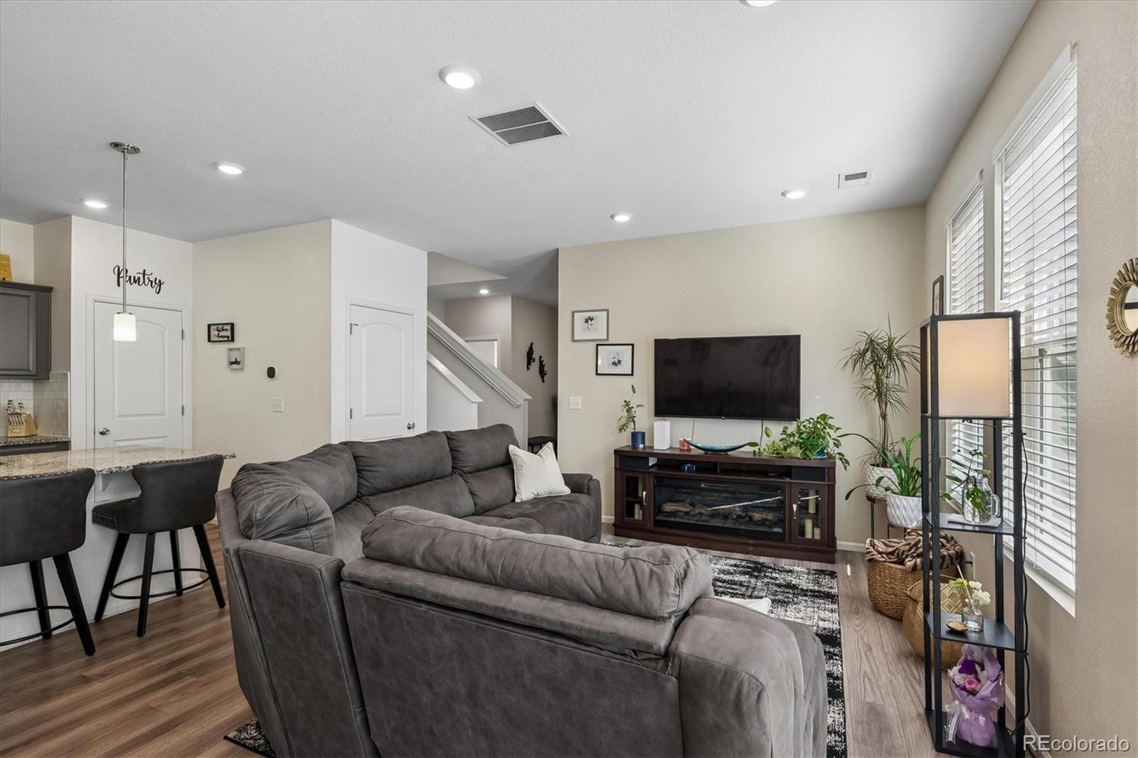 MLS Image #16 for 21352 e 60th avenue,aurora, Colorado