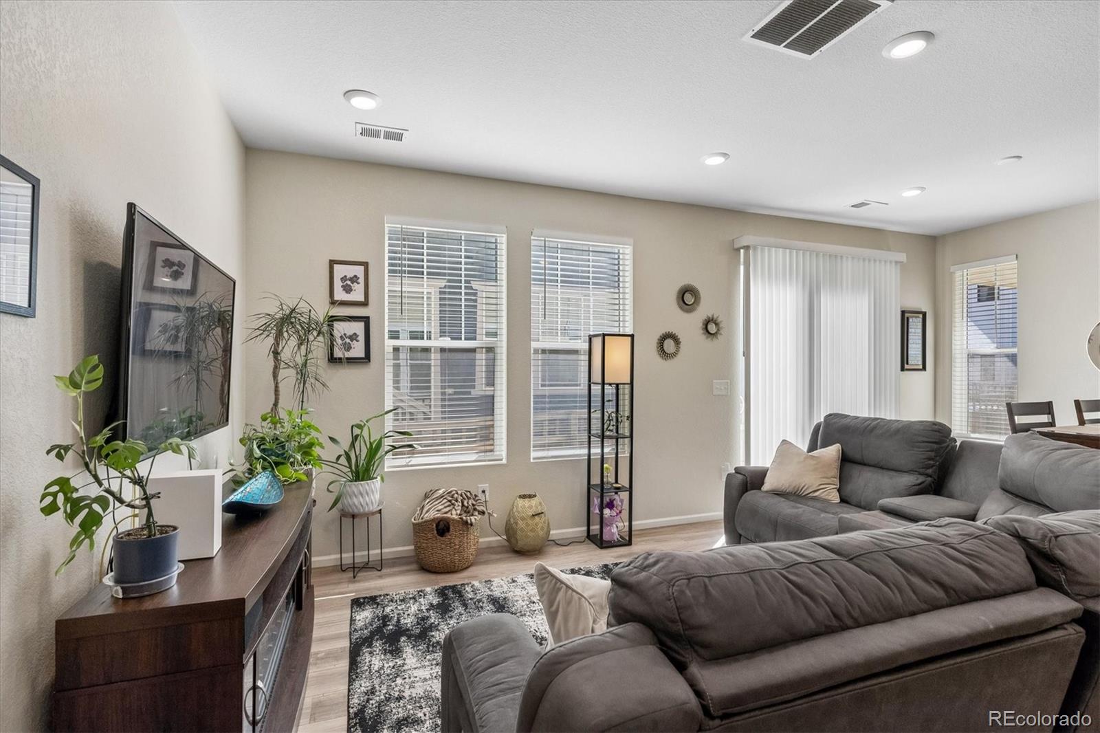 MLS Image #18 for 21352 e 60th avenue,aurora, Colorado