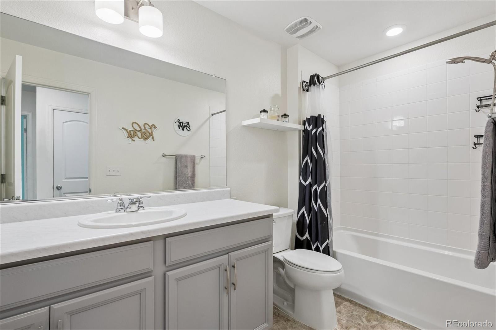 MLS Image #25 for 21352 e 60th avenue,aurora, Colorado