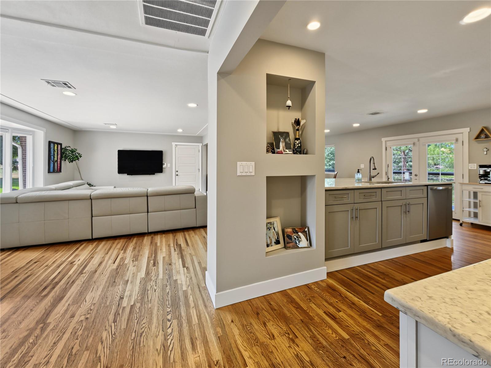 MLS Image #3 for 4905 w princeton avenue,denver, Colorado