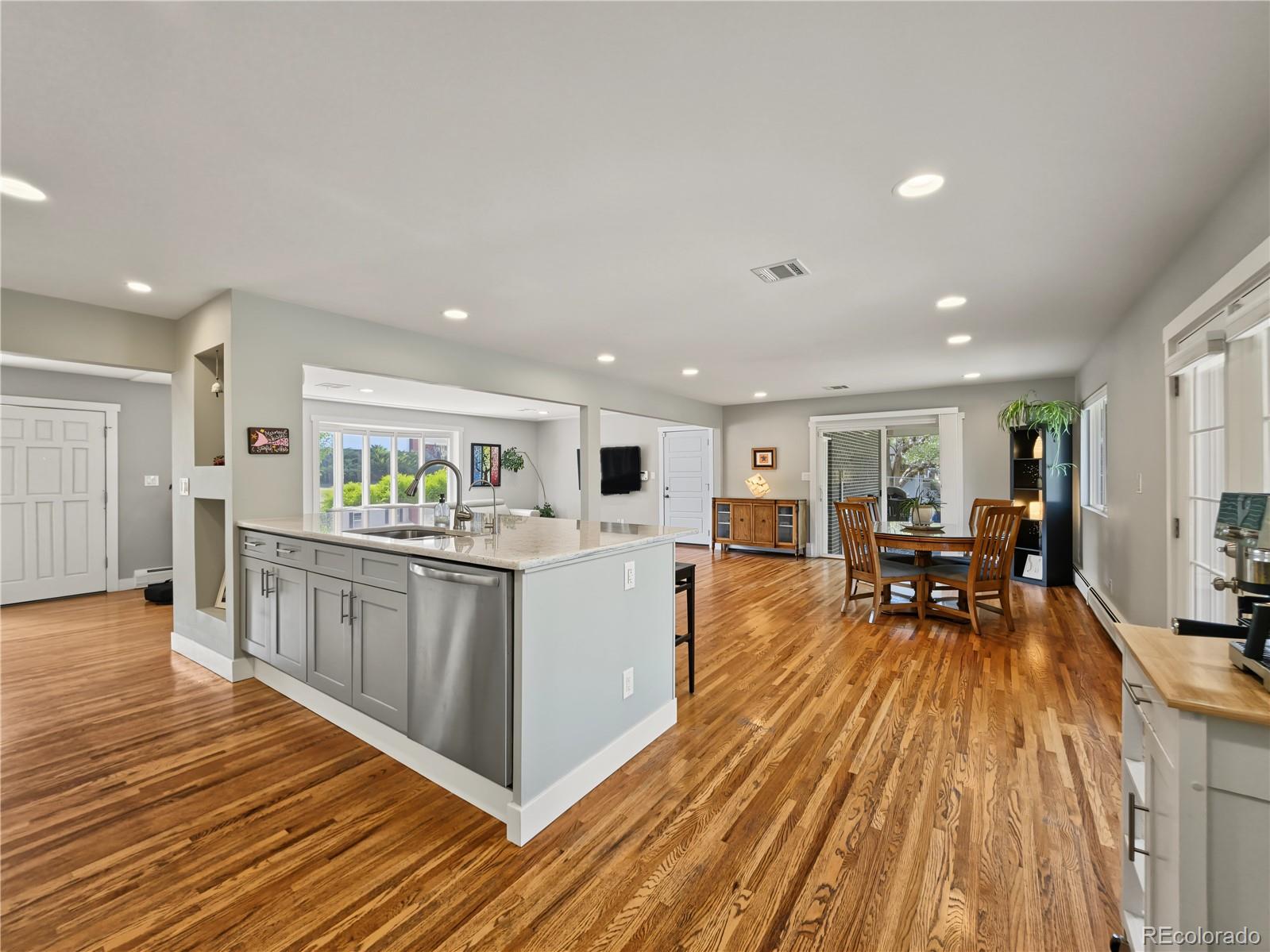 MLS Image #8 for 4905 w princeton avenue,denver, Colorado