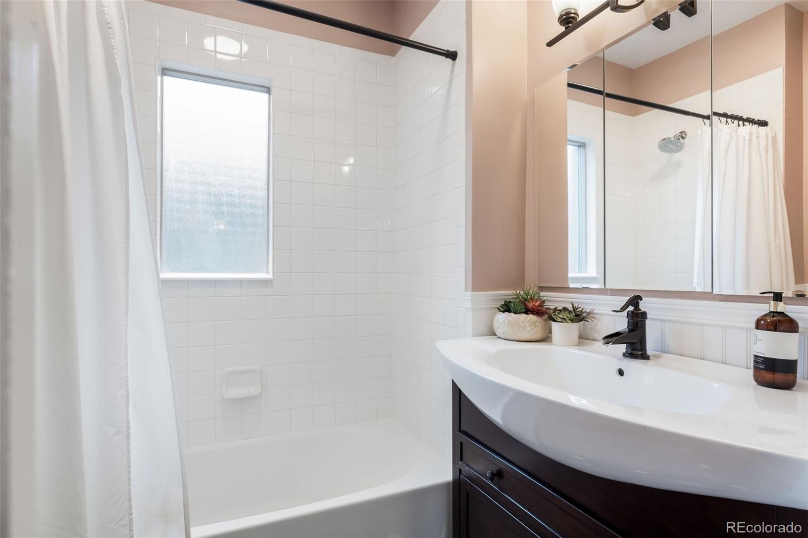 MLS Image #17 for 1195 s grant street,denver, Colorado