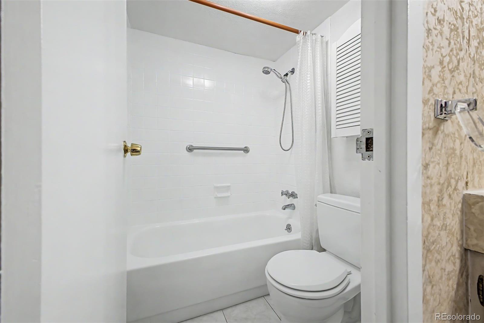MLS Image #13 for 8060 e girard avenue 704,denver, Colorado