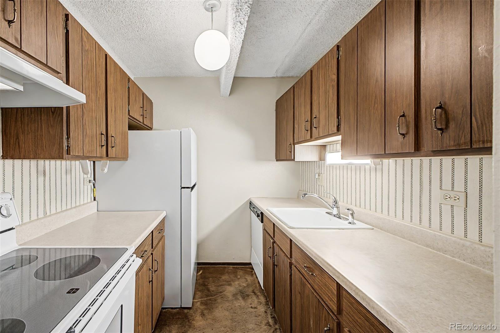 MLS Image #2 for 8060 e girard avenue 704,denver, Colorado