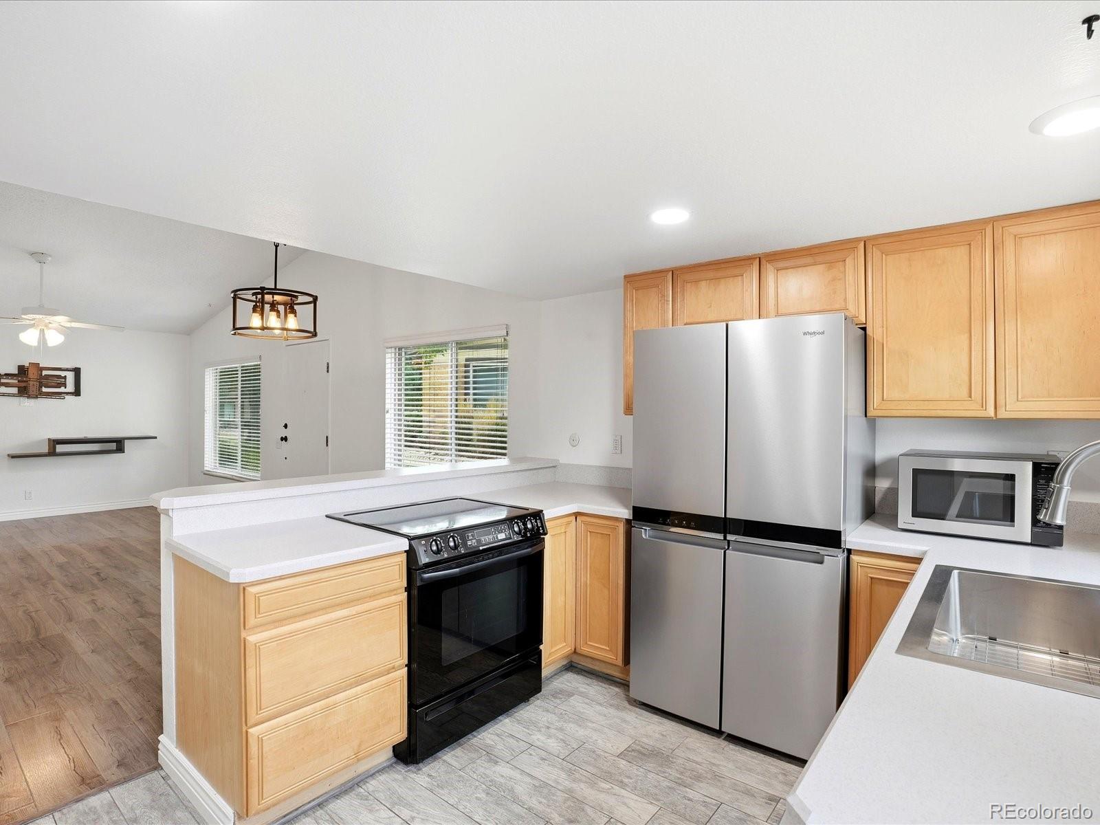 MLS Image #4 for 3572 s kittredge street,aurora, Colorado