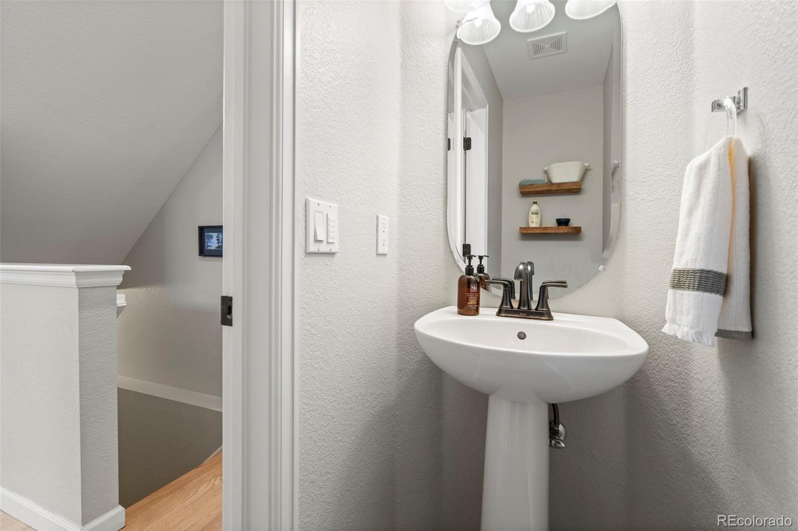 MLS Image #8 for 11119 w tennessee court,lakewood, Colorado