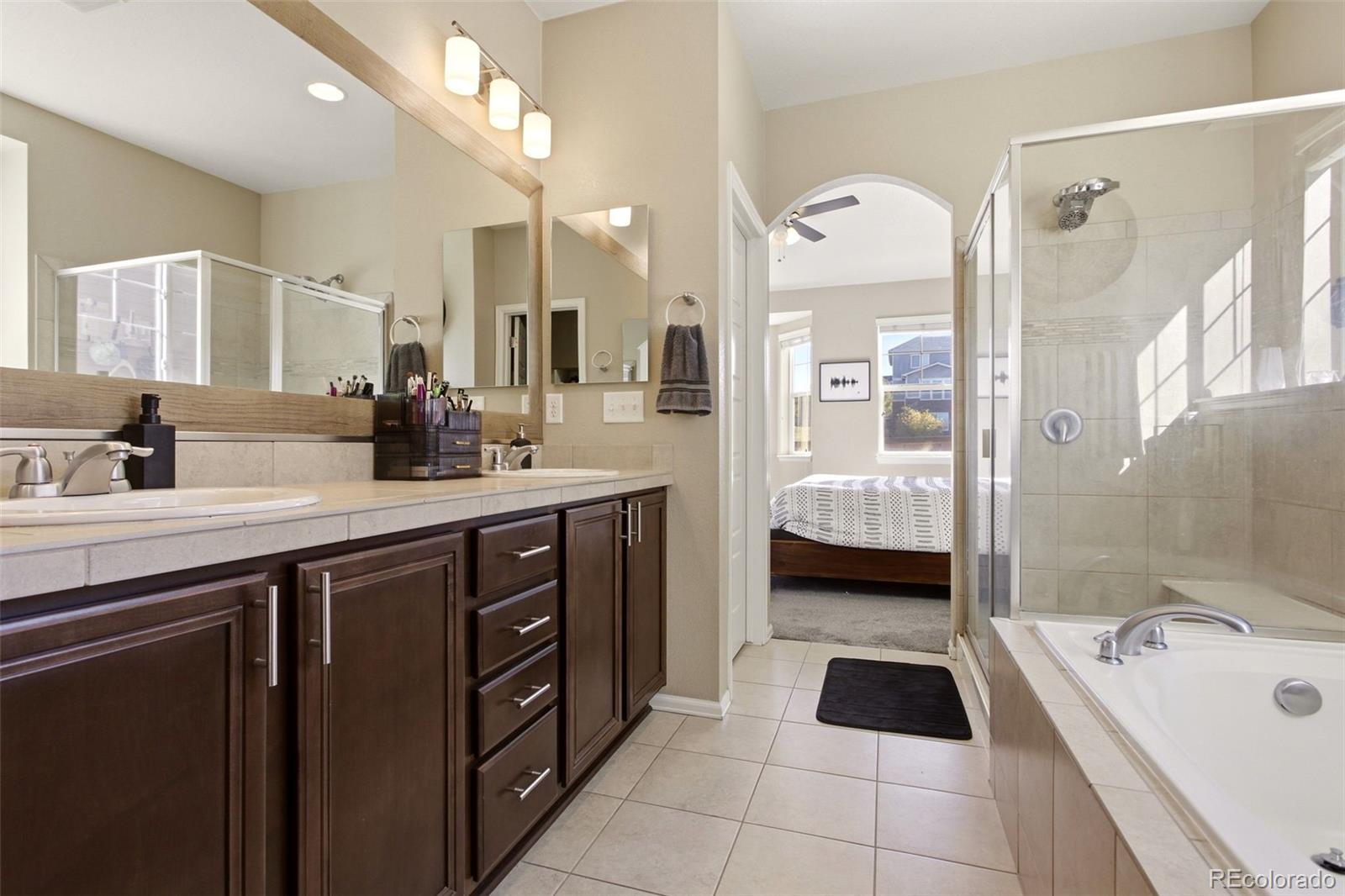 MLS Image #10 for 22575 e union circle,aurora, Colorado