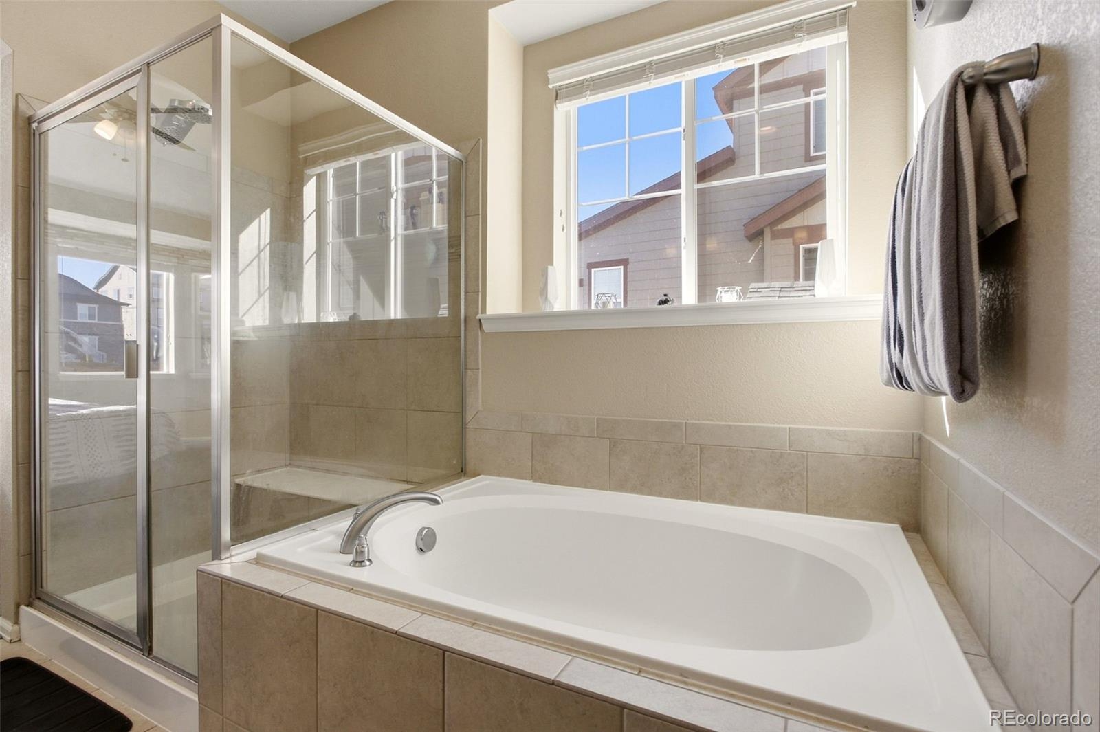 MLS Image #11 for 22575 e union circle,aurora, Colorado