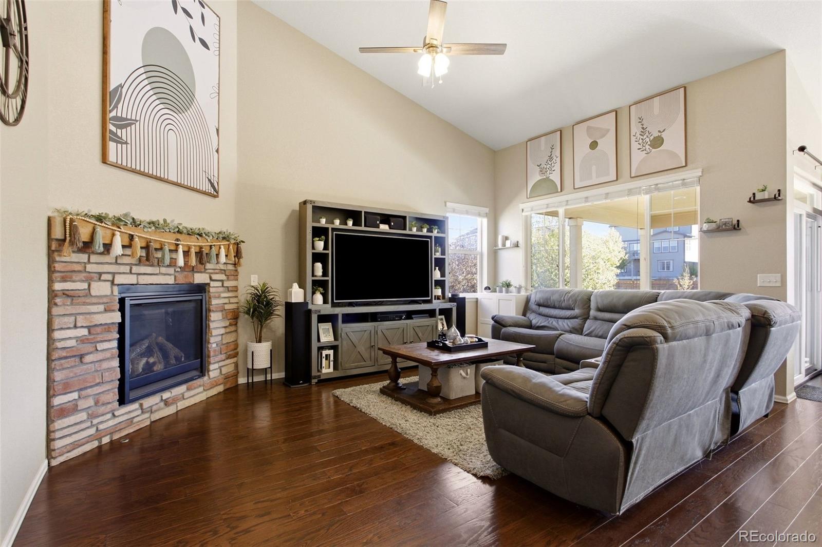 MLS Image #3 for 22575 e union circle,aurora, Colorado